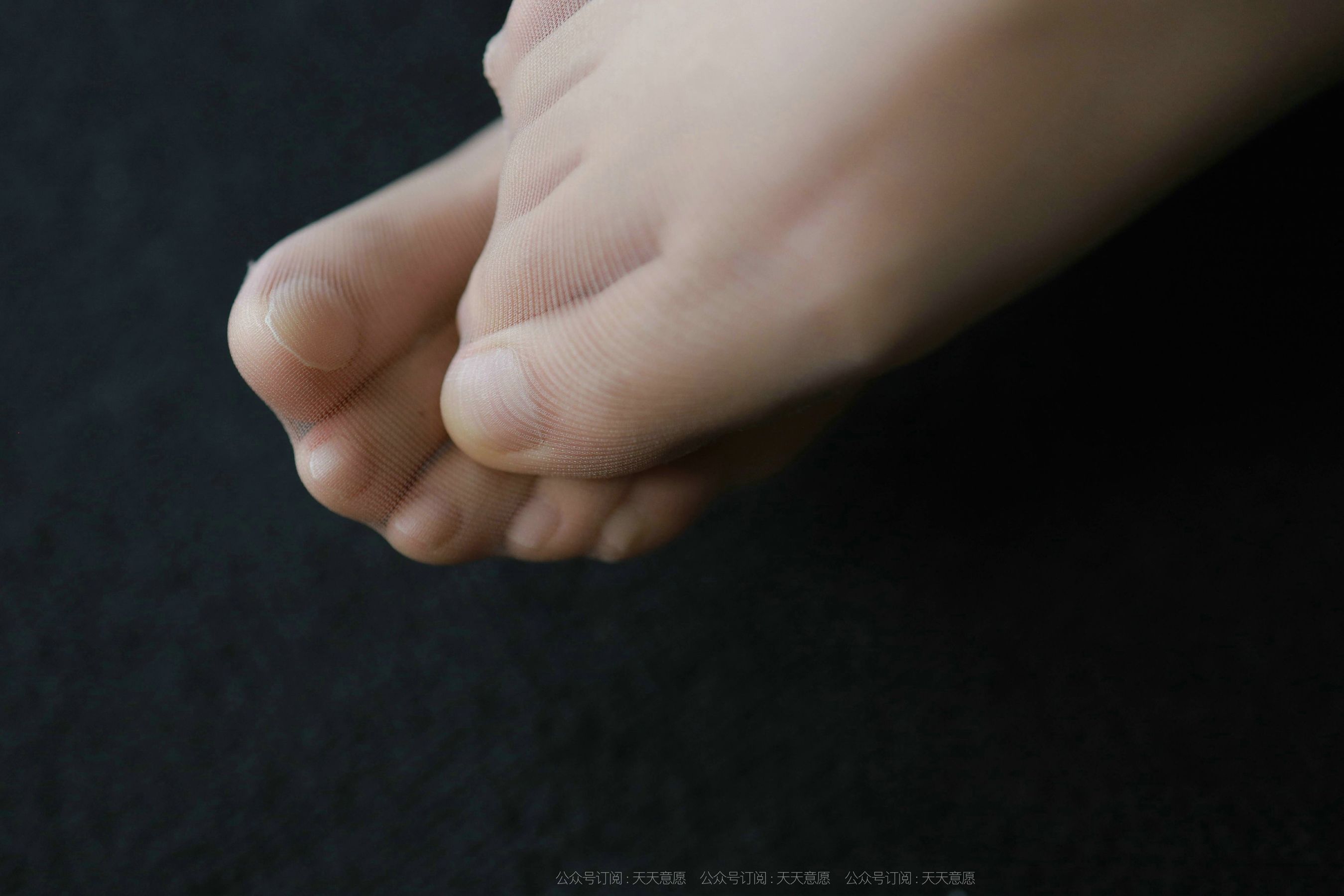 [IESS异思趣向]  模特：婉苹《温柔的碎花裙》第6张