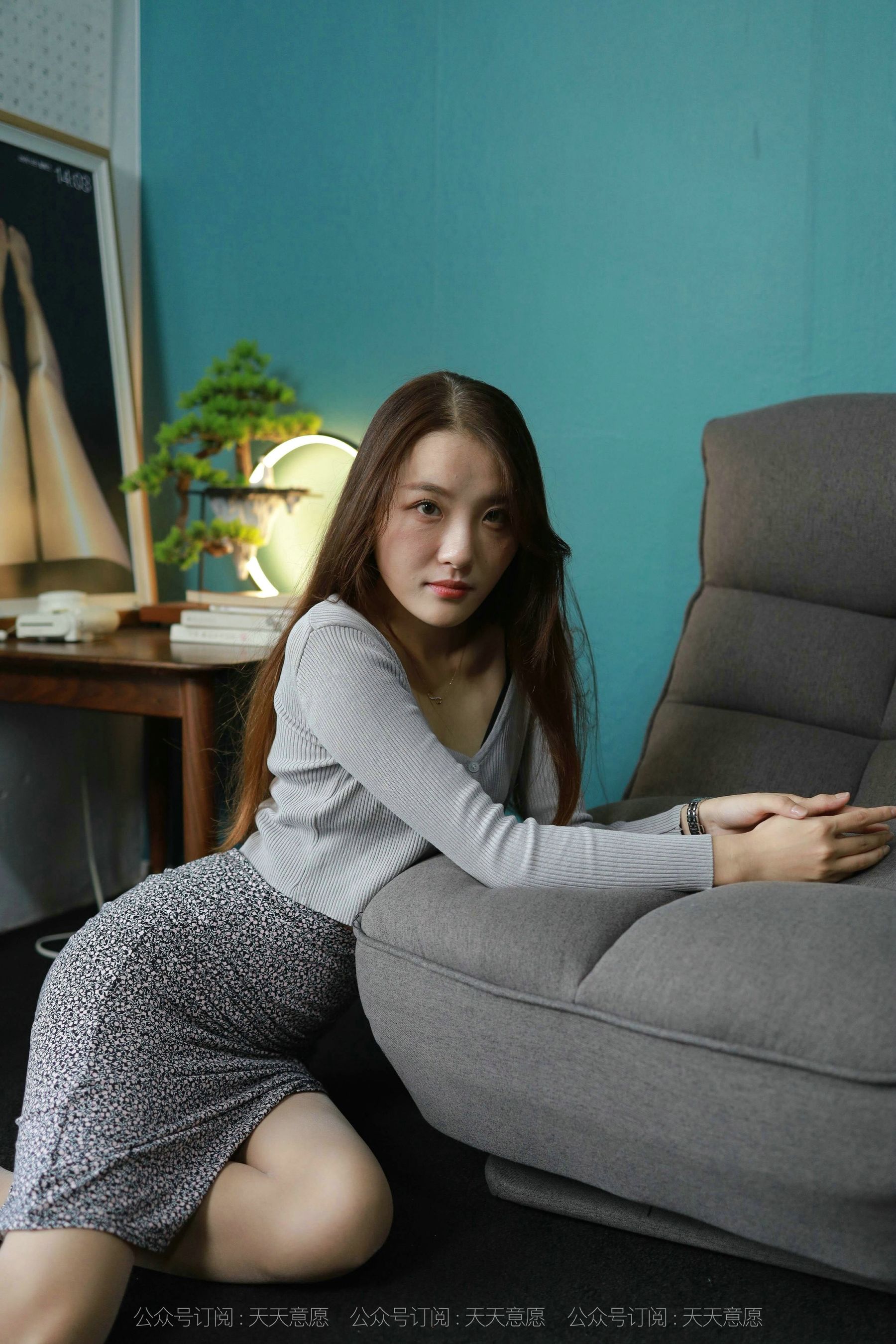 [IESS异思趣向]  模特：婉苹《温柔的碎花裙》第12张