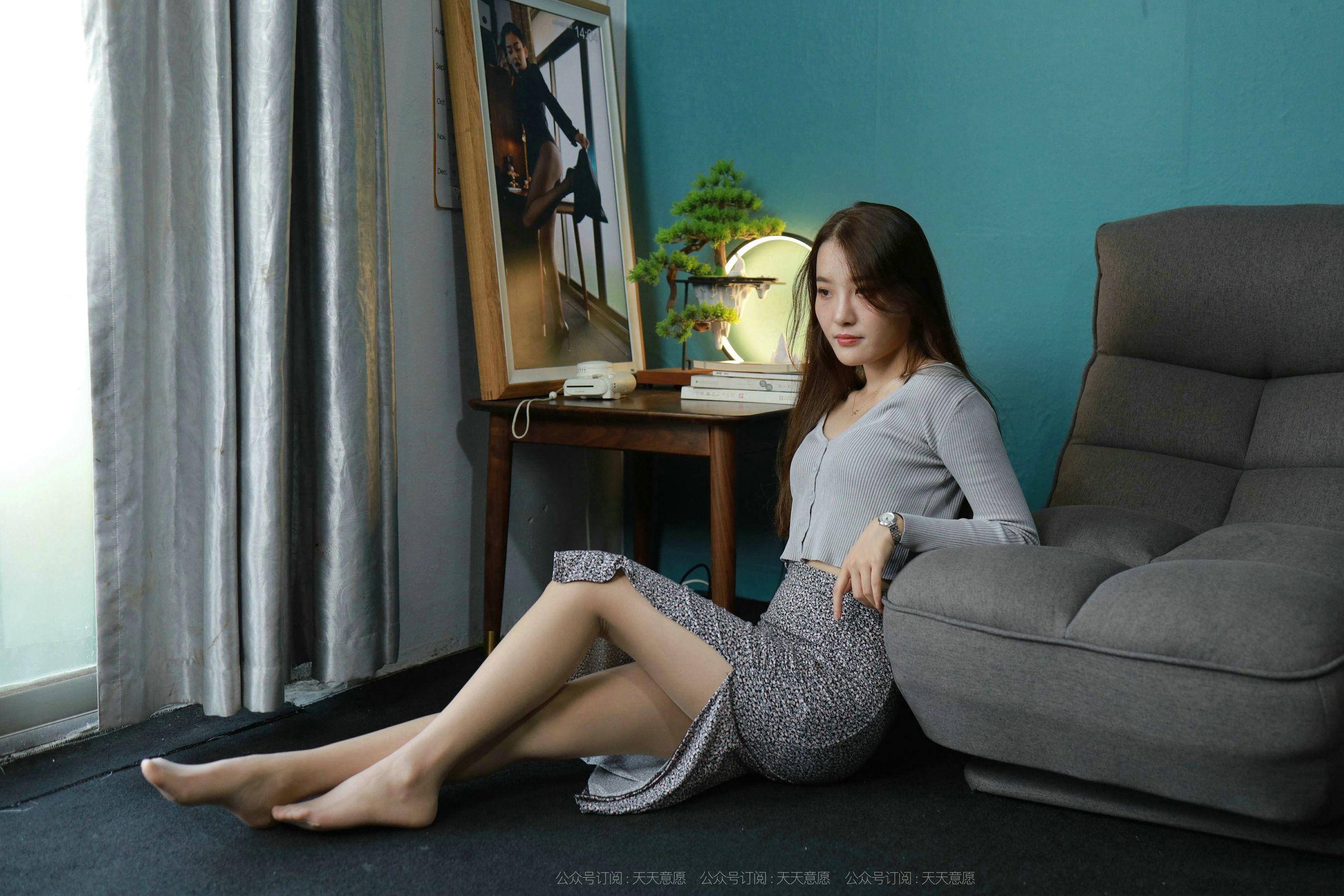 [IESS异思趣向]  模特：婉苹《温柔的碎花裙》第13张