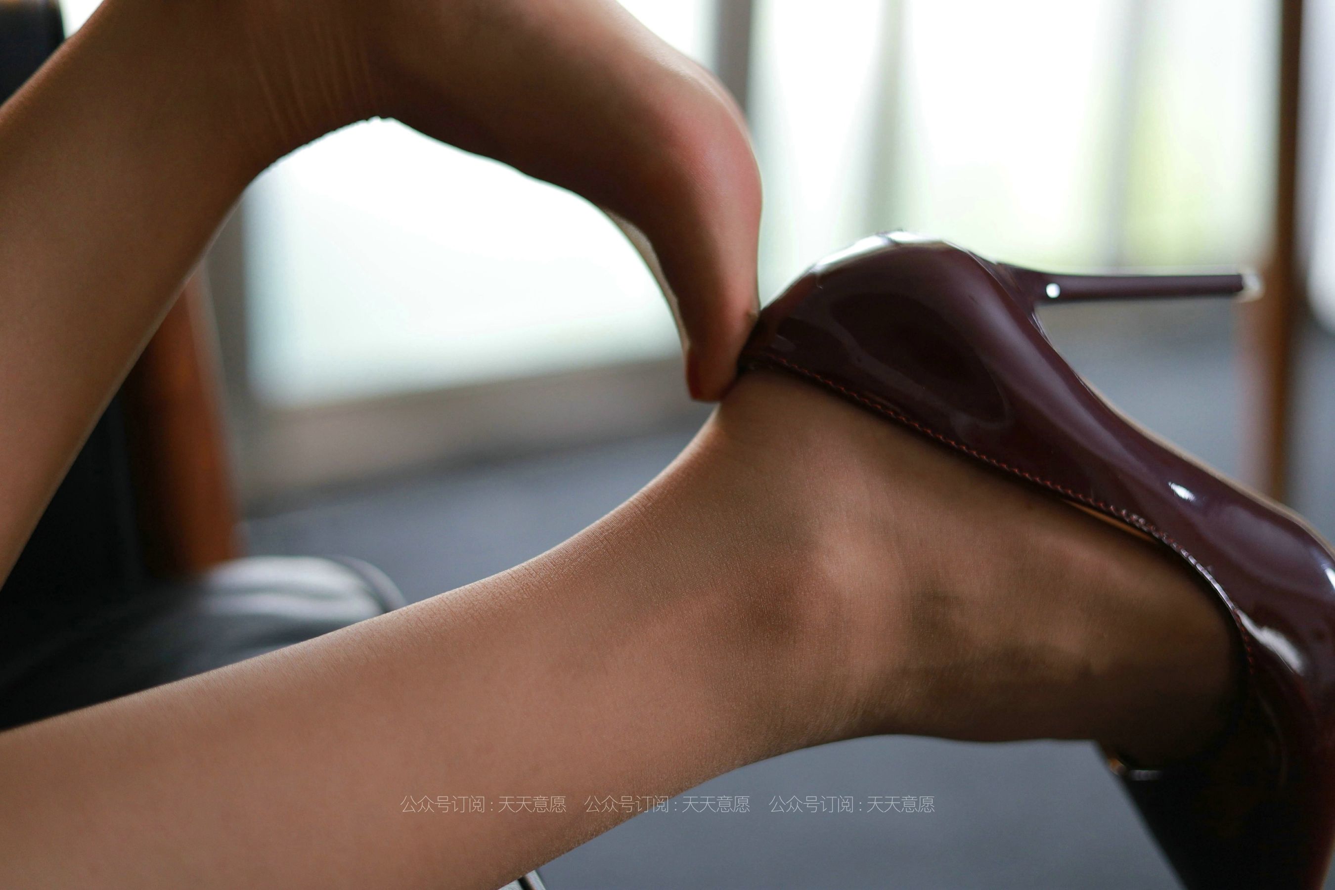 [IESS异思趣向]  模特：美子《美丽女同事》第14张
