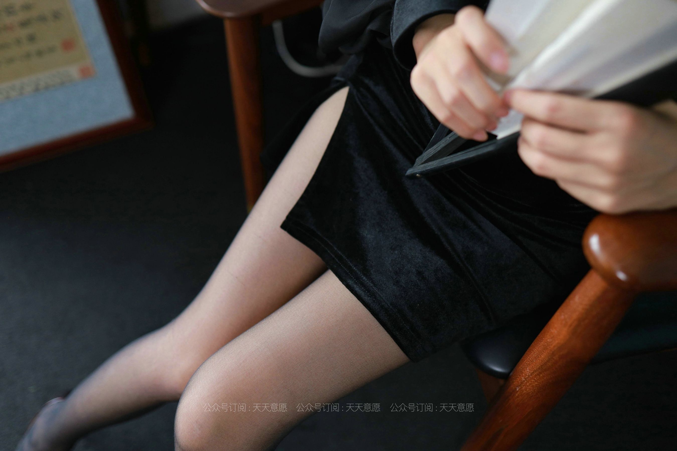 [IESS异思趣向]  模特：美子《新式旗袍短裙》第3张