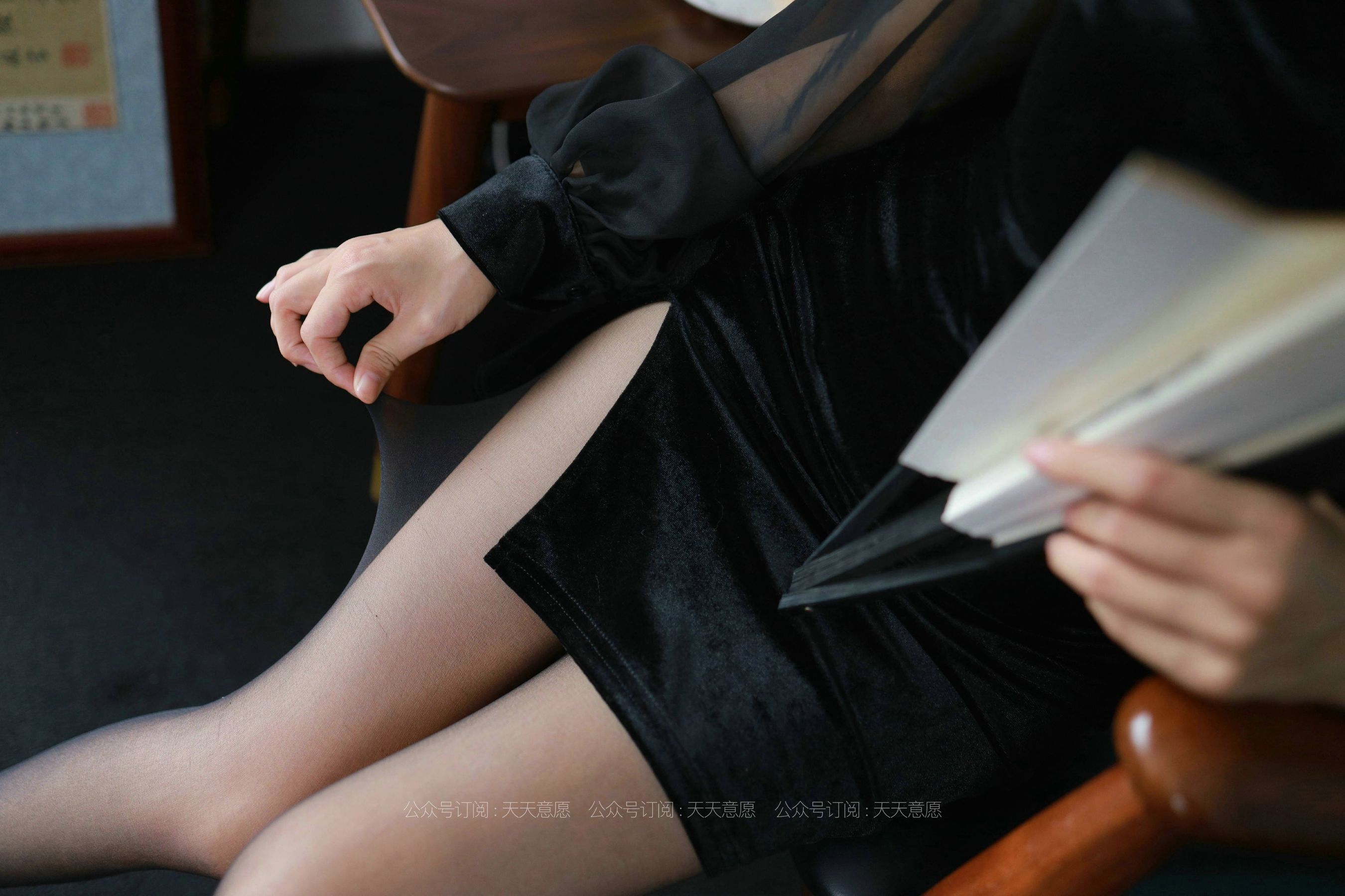 [IESS异思趣向]  模特：美子《新式旗袍短裙》第3张