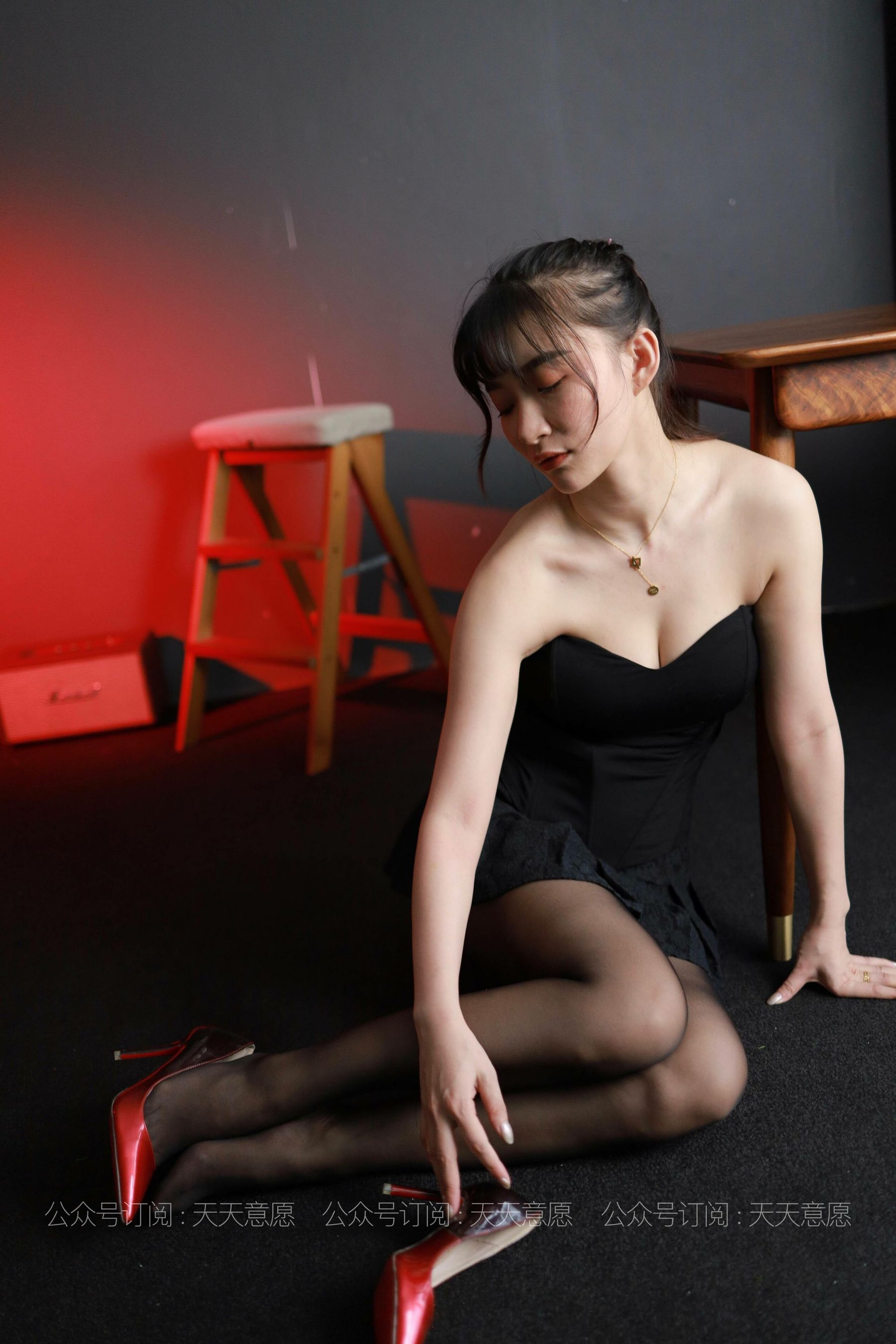 [IESS异思趣向]  模特：秋秋《灯红酒绿》第6张