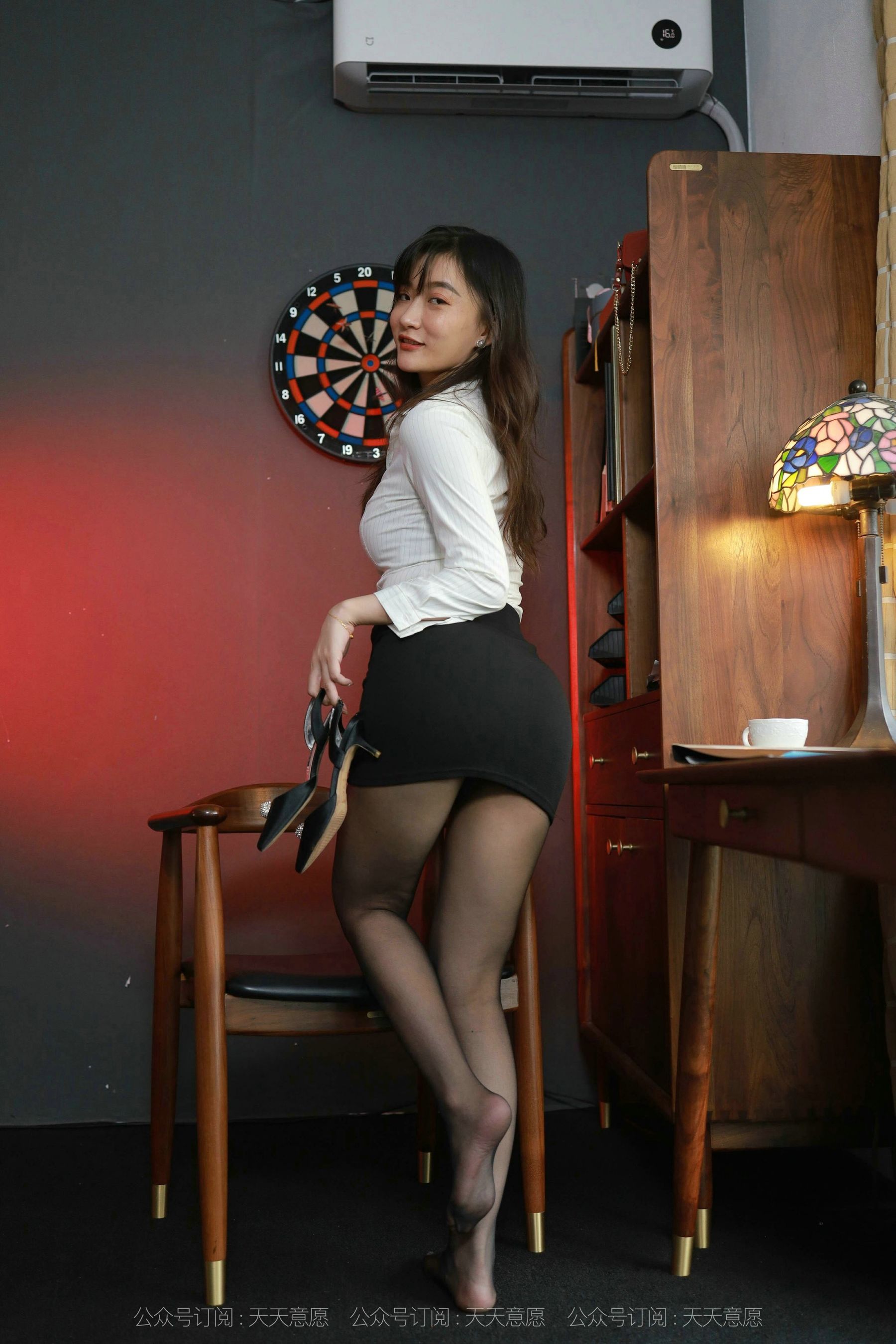 [IESS异思趣向]  模特：秋秋《企划部OL美女》第9张