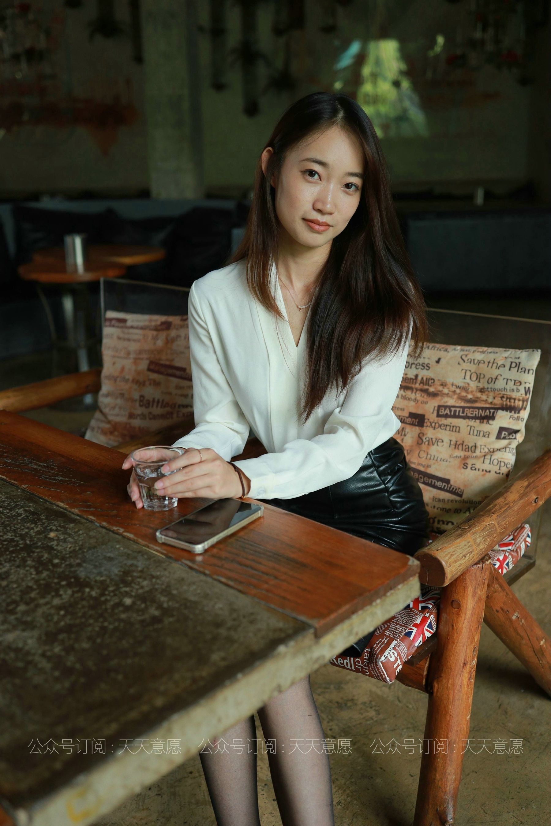 [IESS异思趣向]  模特：小高《OL黑玫瑰》第6张