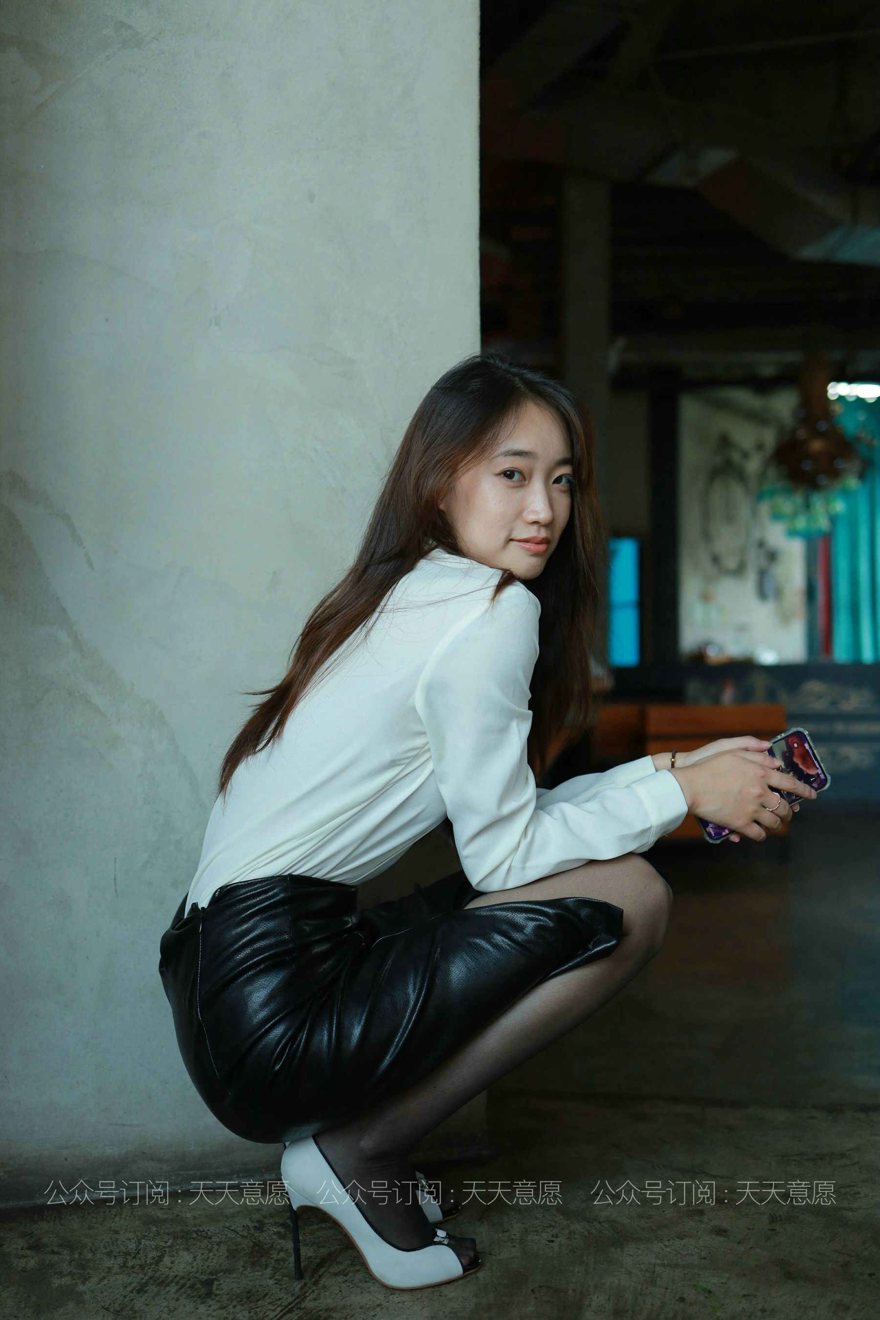 [IESS异思趣向]  模特：小高《OL黑玫瑰》第17张