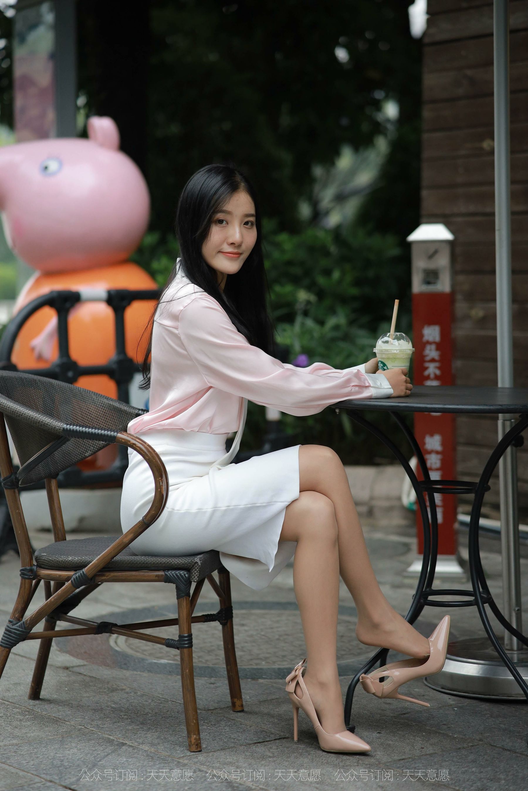 [异思趣向IESS] 模特 婉苹 《粉红色的回忆》第2张