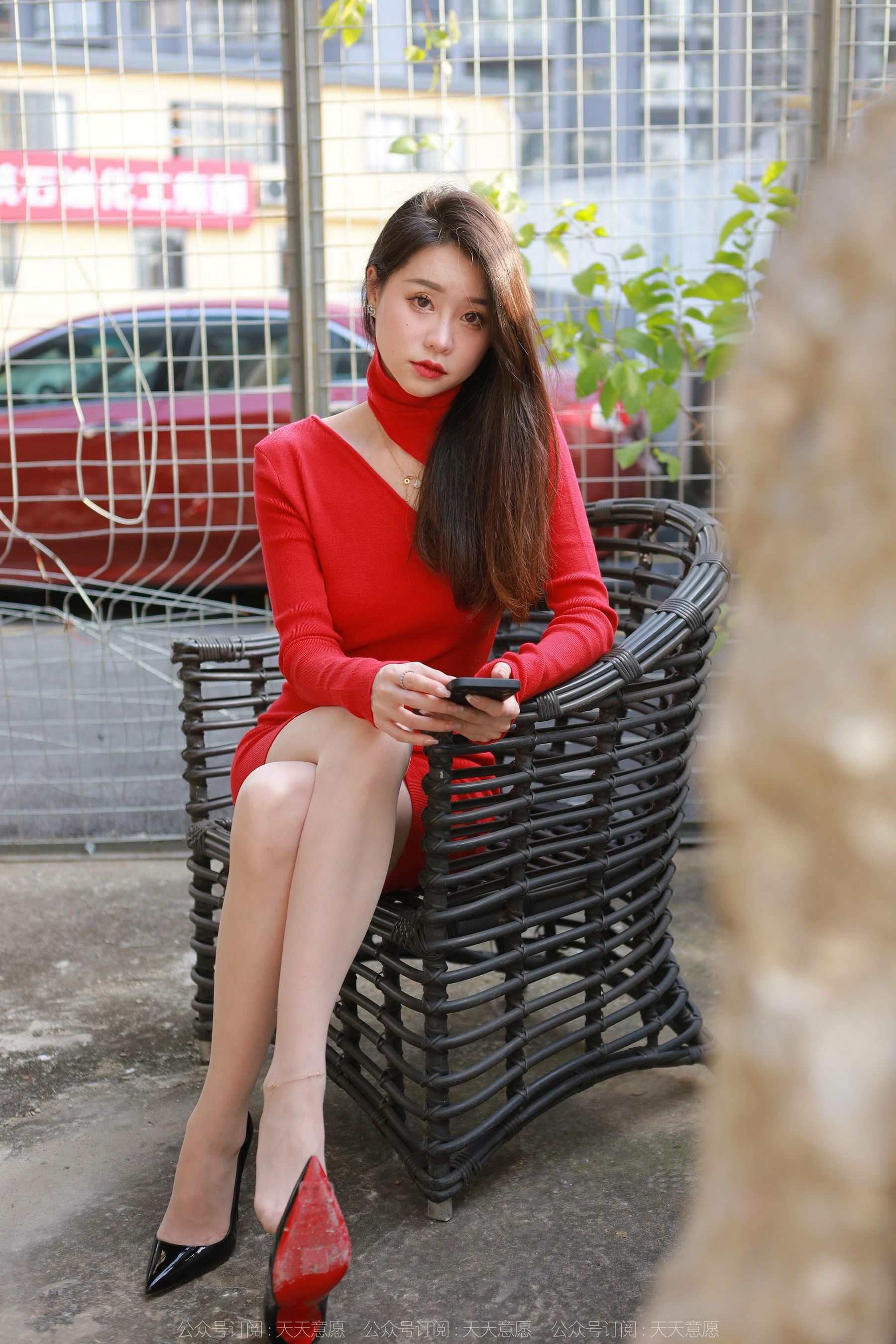 [异思趣向IESS] 模特 佳爷 《圣诞红裙女神》第5张
