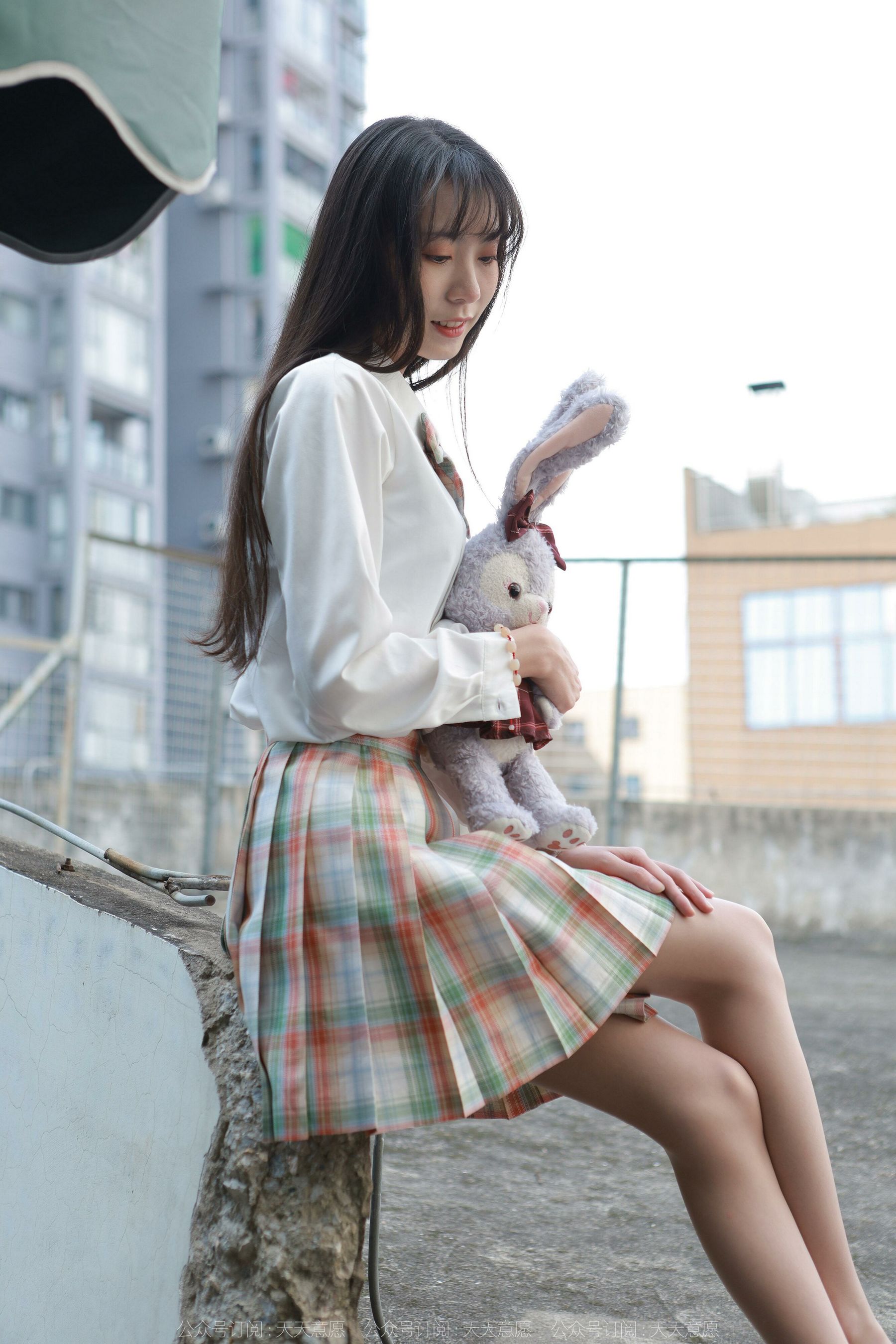 [异思趣向IESS] 模特：团团《JK妹妹》第15张