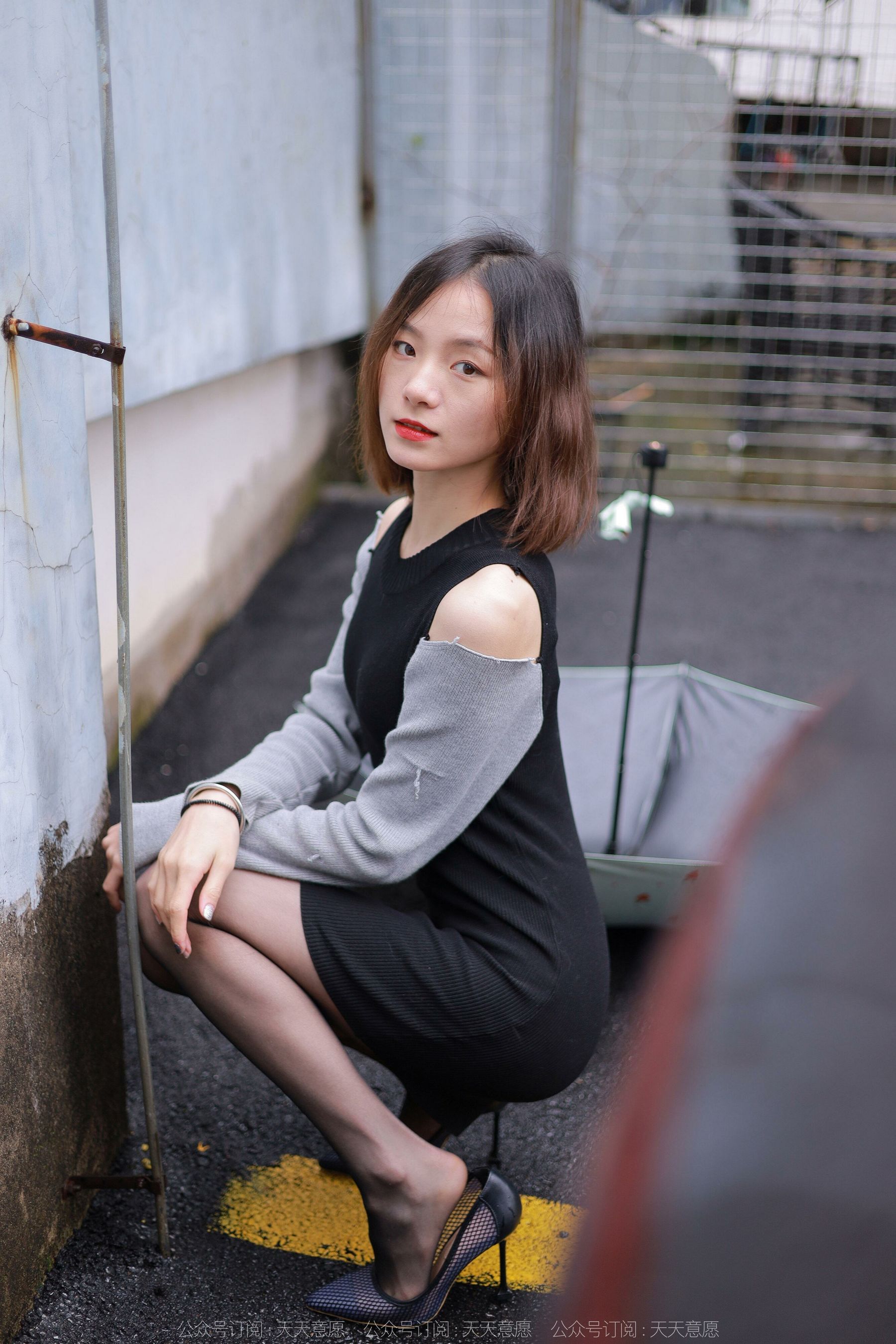 [异思趣向IESS] 模特：小六《雨中的嘿丝》第7张