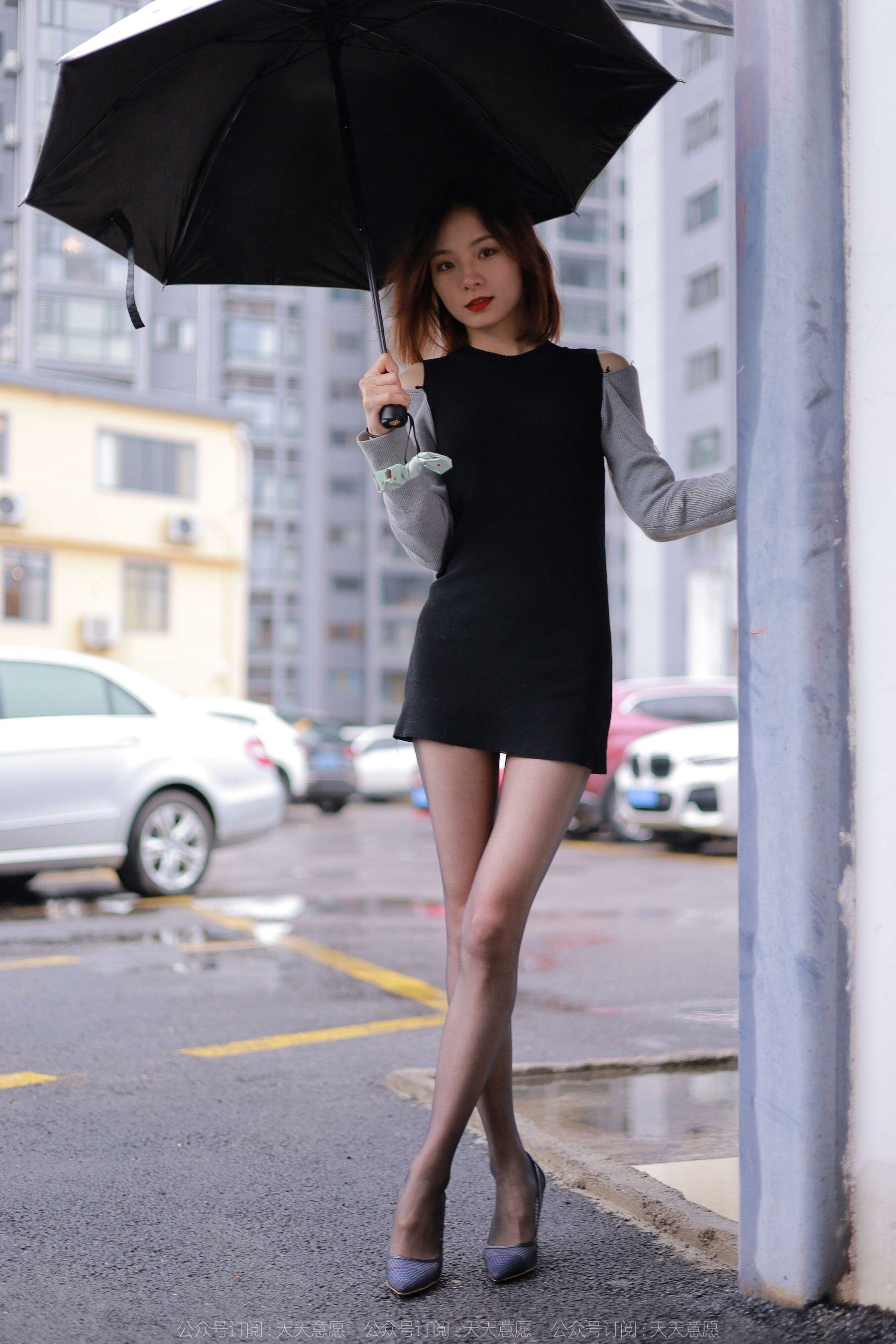 [异思趣向IESS] 模特：小六《雨中的嘿丝》第12张
