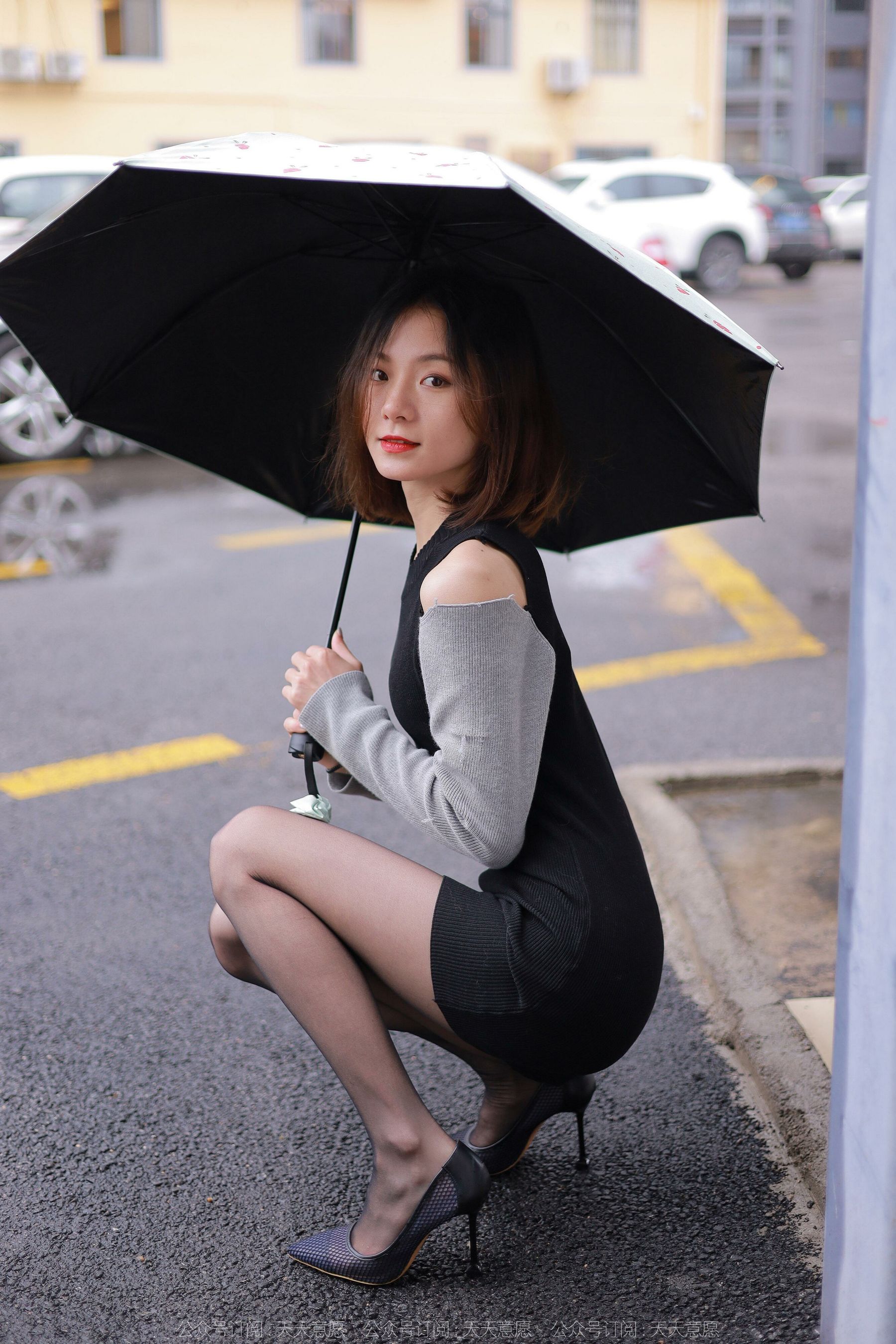 [异思趣向IESS] 模特：小六《雨中的嘿丝》第12张