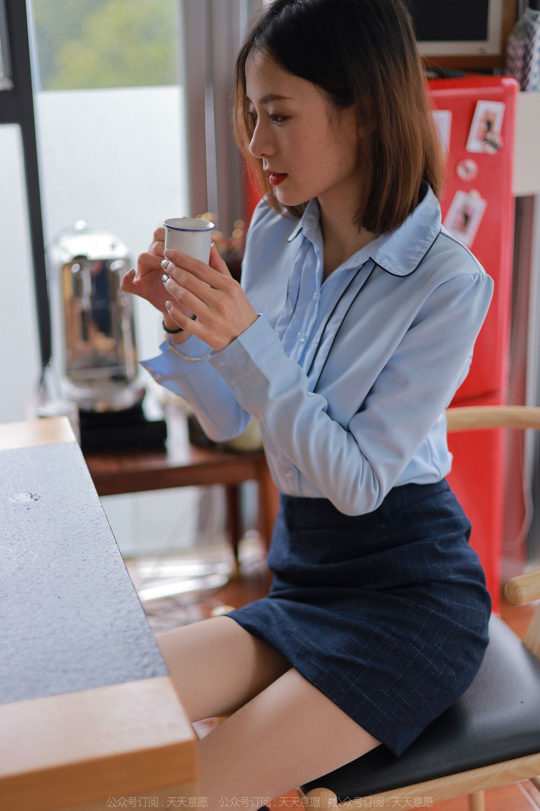 [异思趣向IESS] 模特：小六《美女搬砖》第6张