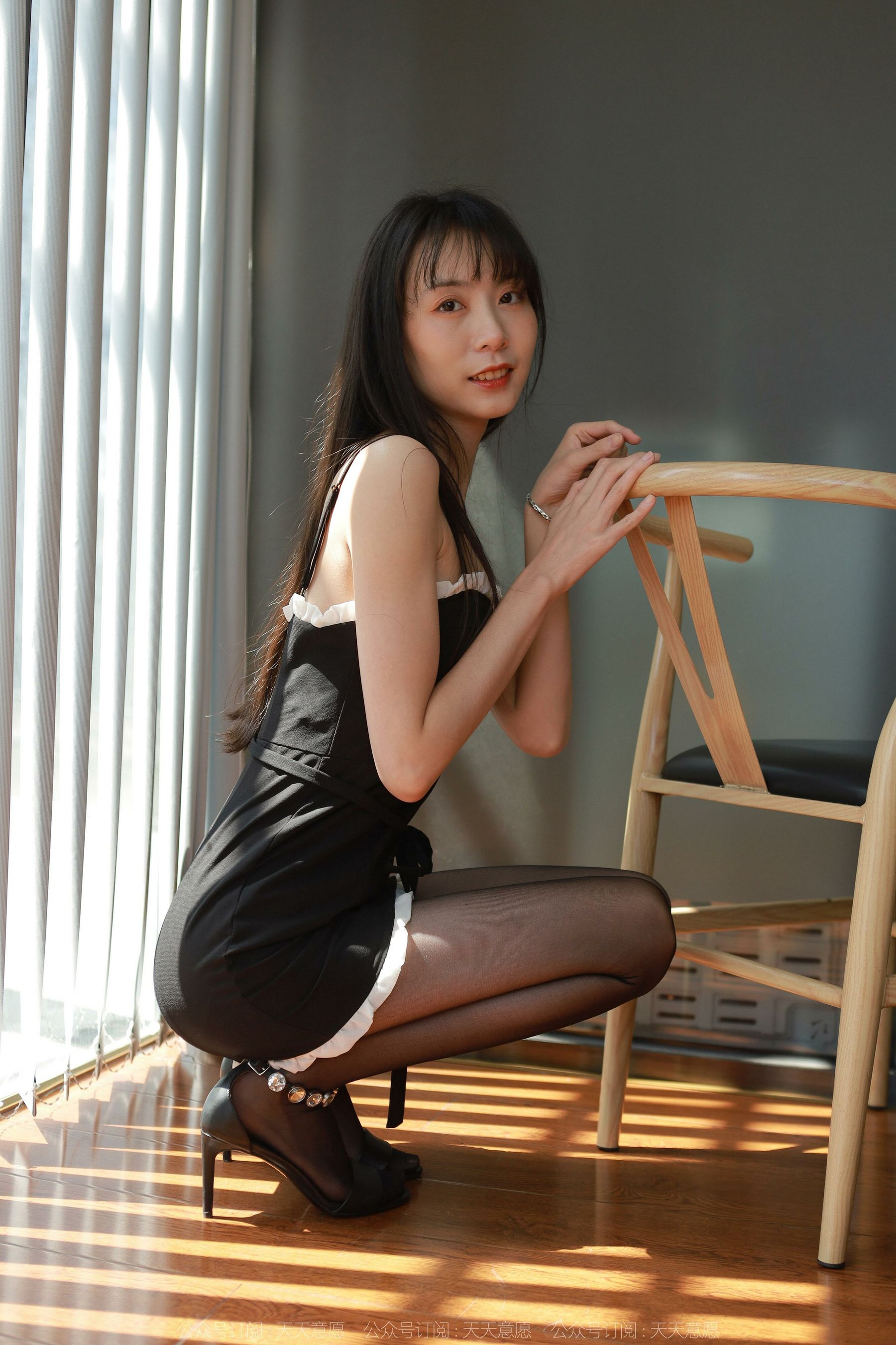 [异思趣向IESS] 模特：团团 《黑丝闪闪》第6张