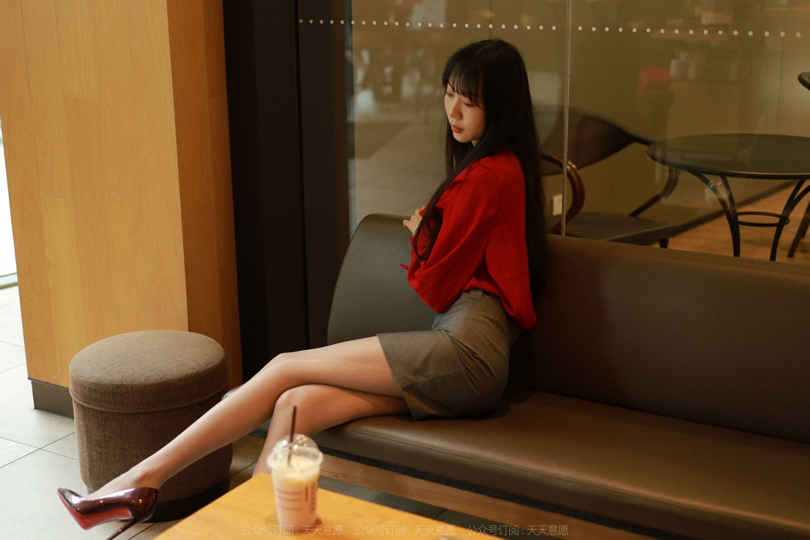 [IESS异思趣向] 团团 对面的美女同事第1张