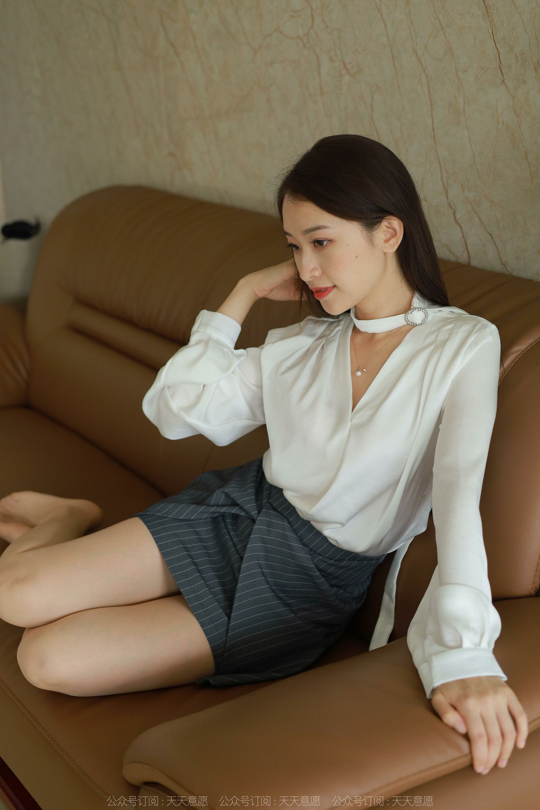 [IESS异思趣向]  模特：小婕 《美女接待员》第6张