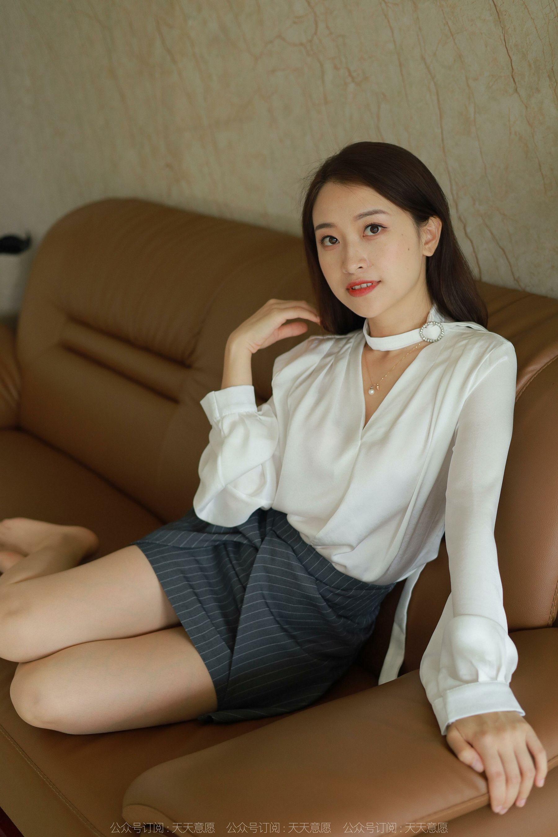 [IESS异思趣向]  模特：小婕 《美女接待员》第7张