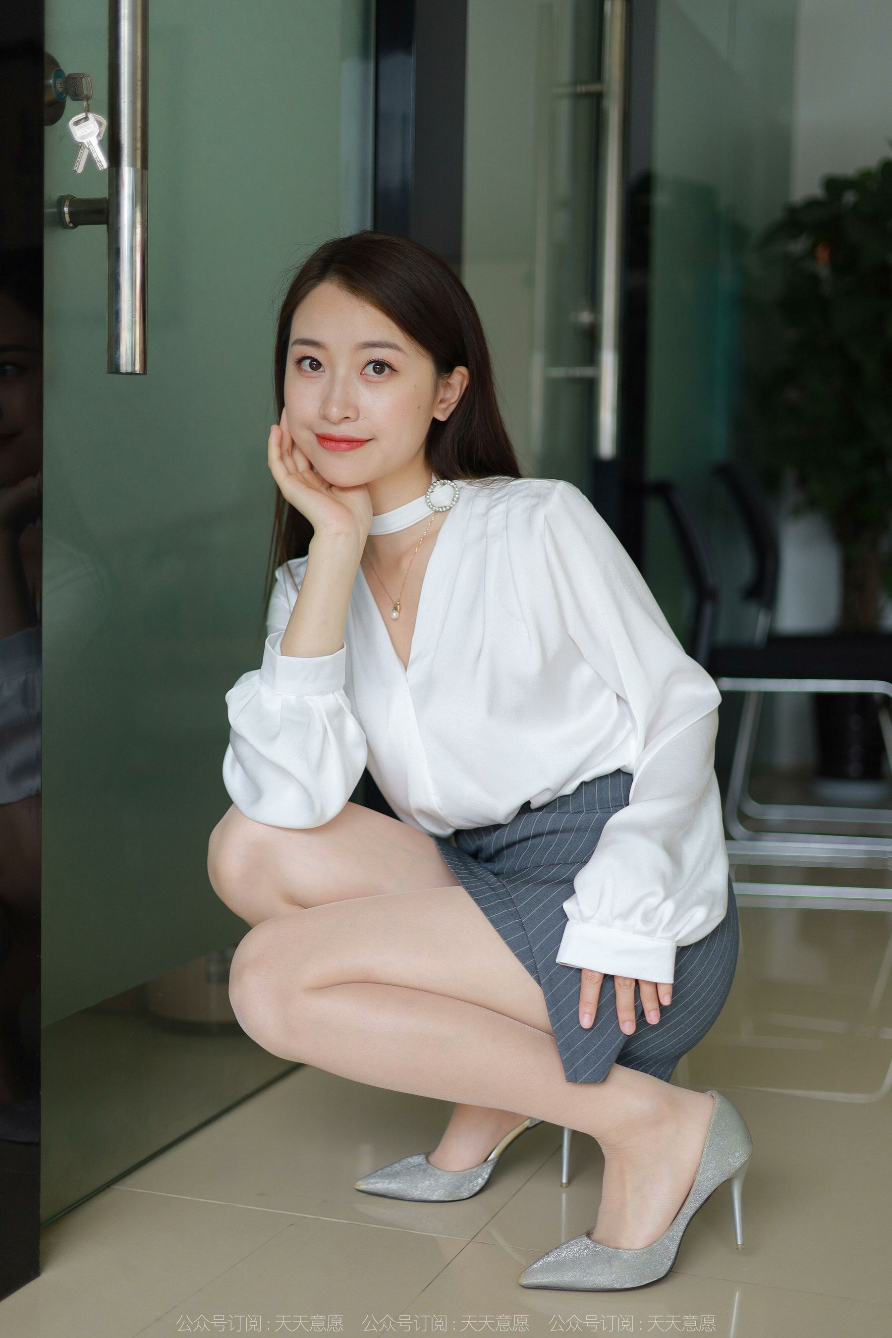 [IESS异思趣向]  模特：小婕 《美女接待员》第9张