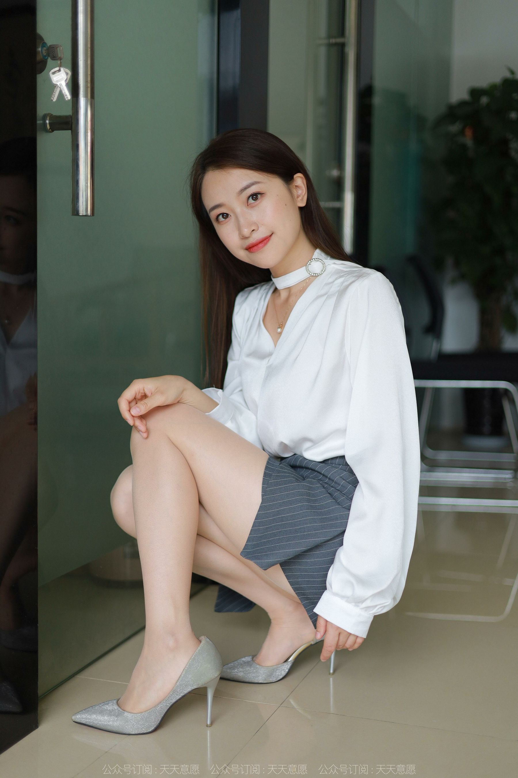 [IESS异思趣向]  模特：小婕 《美女接待员》第9张