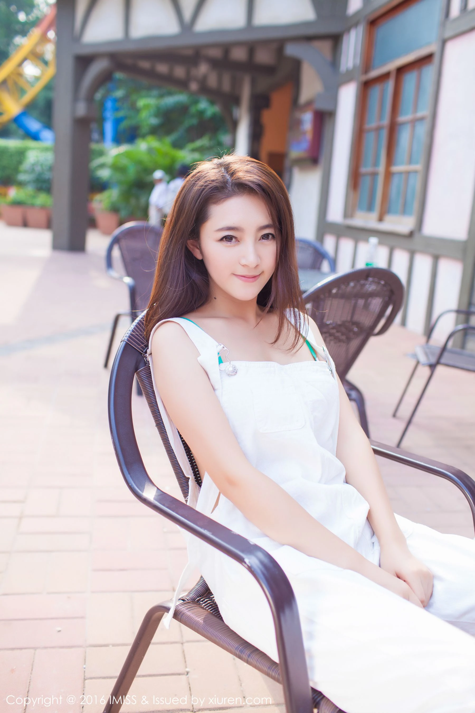  夏茉GIGI《2套服饰街拍》 爱蜜社IMiss Vol.066第1张