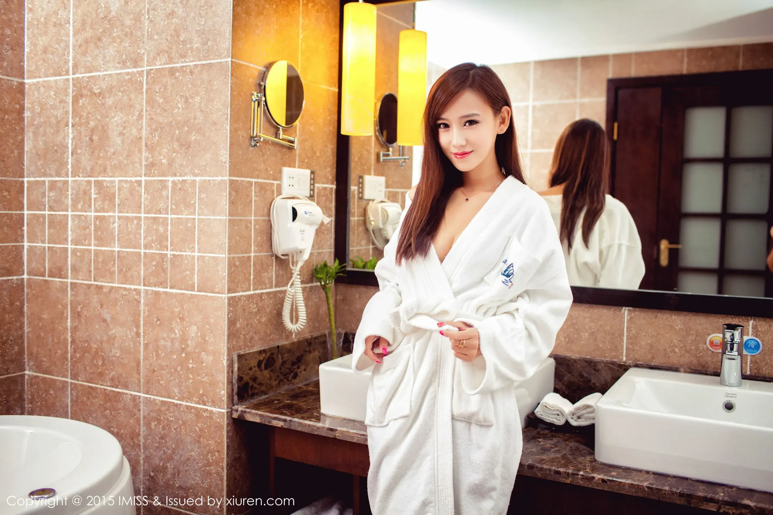  李玉洁Daisy《武汉大别山薄刀峰旅拍》 爱蜜社IMiss Vol.040第10张