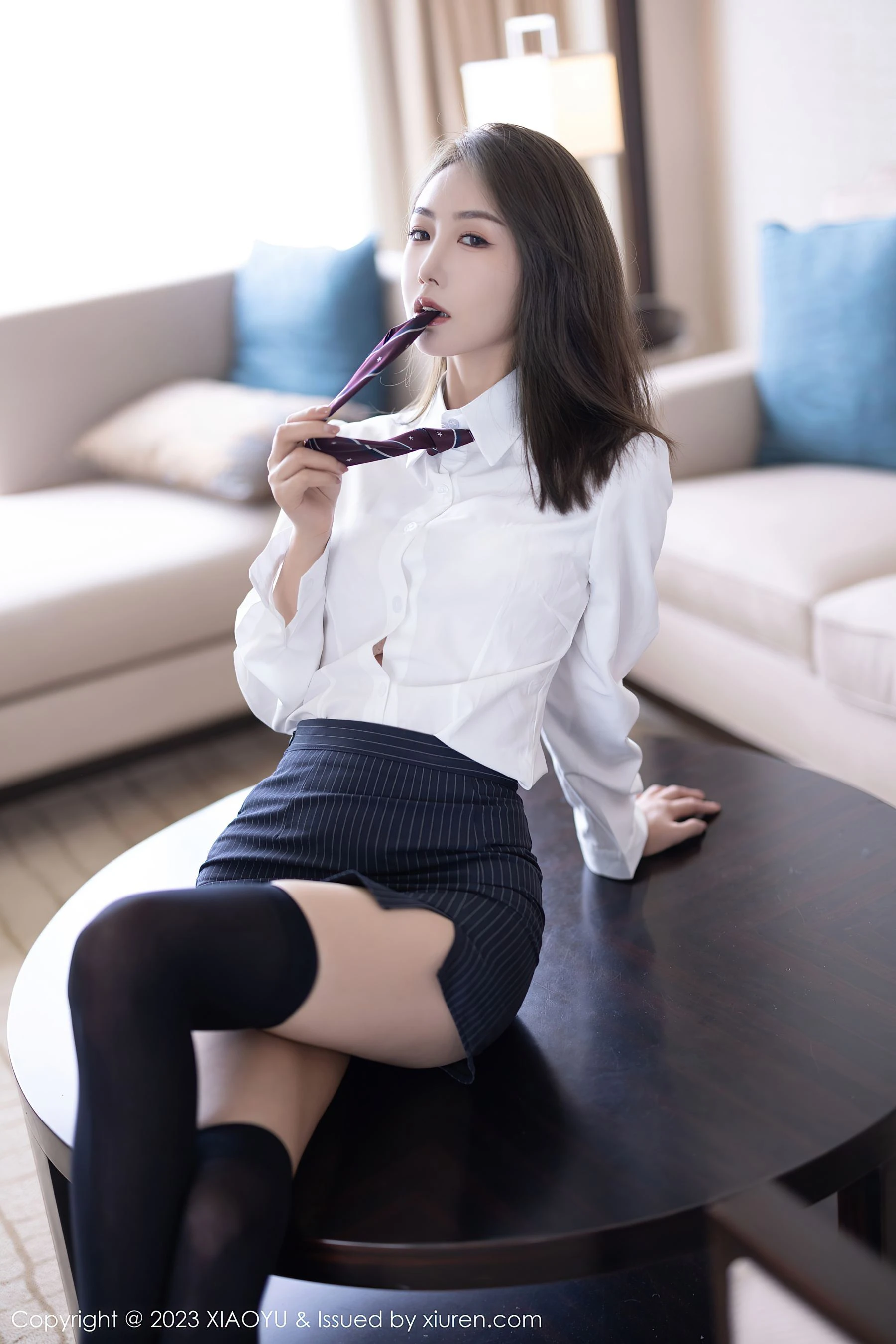  语画界 VOL.1027 苏苏阿 短裙美腿第27张