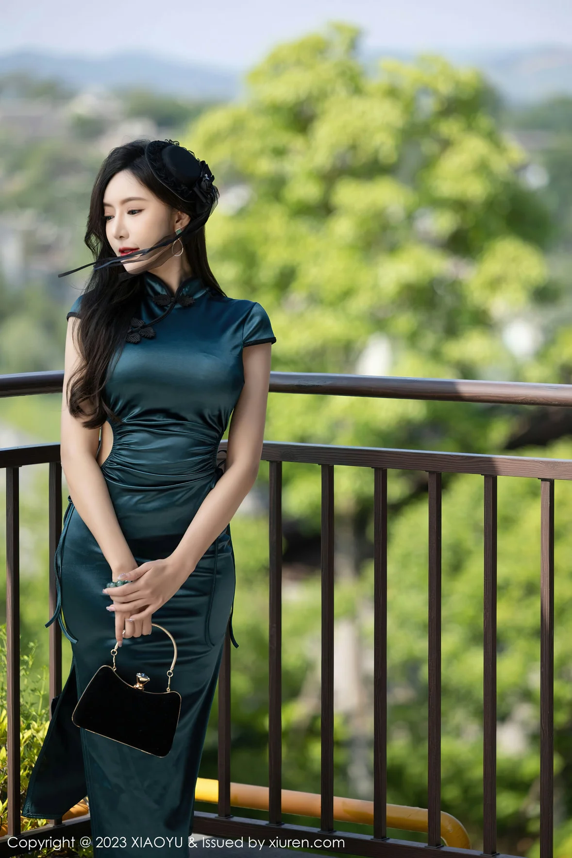  XIAOYU 语画界 Vol.1048 王馨瑶 暗绿色旗袍 [85P]第2张