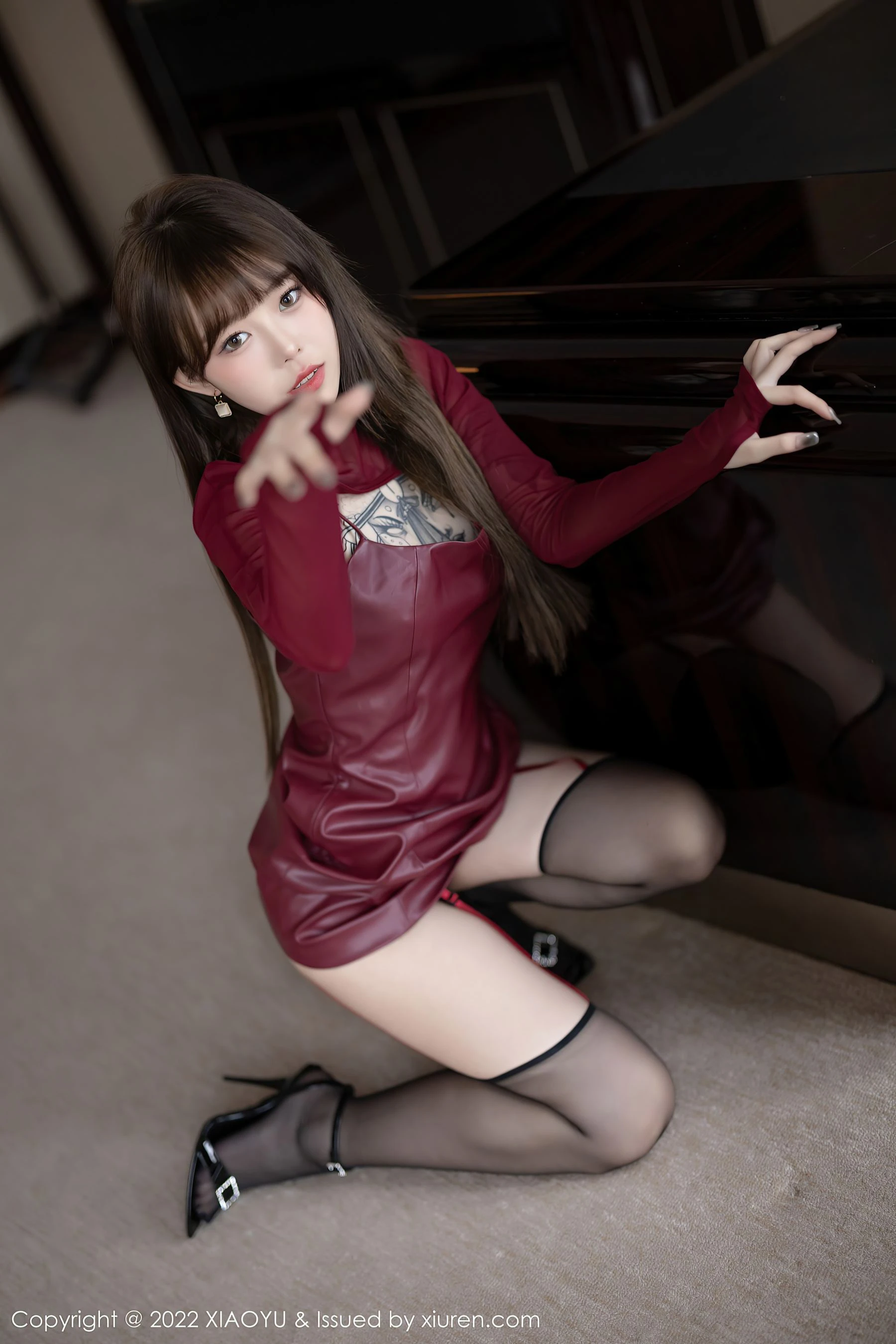  语画界 VOL.931 奶瓶. 美腿黑丝第26张