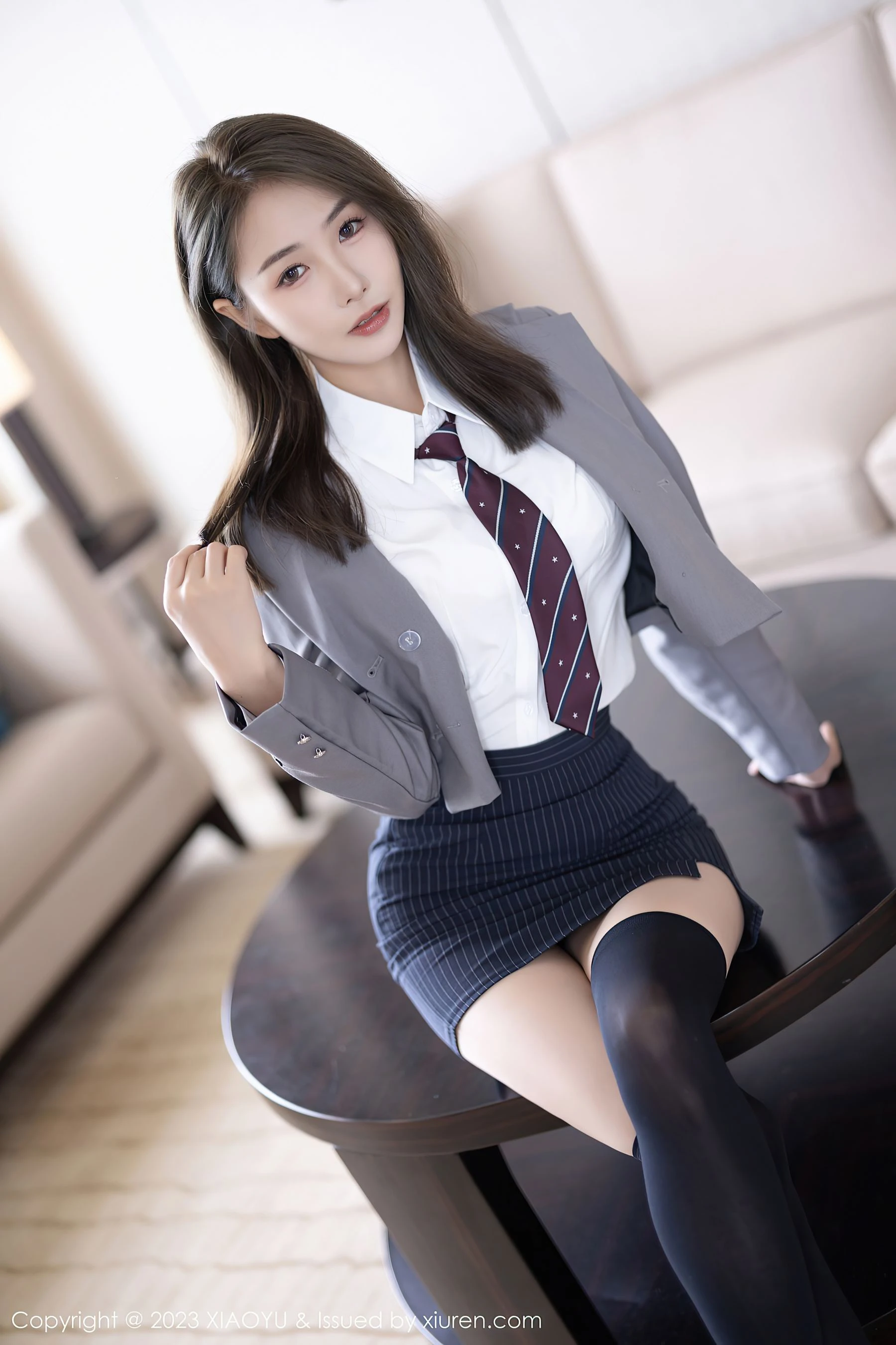  语画界 VOL.1027 苏苏阿 短裙美腿第26张