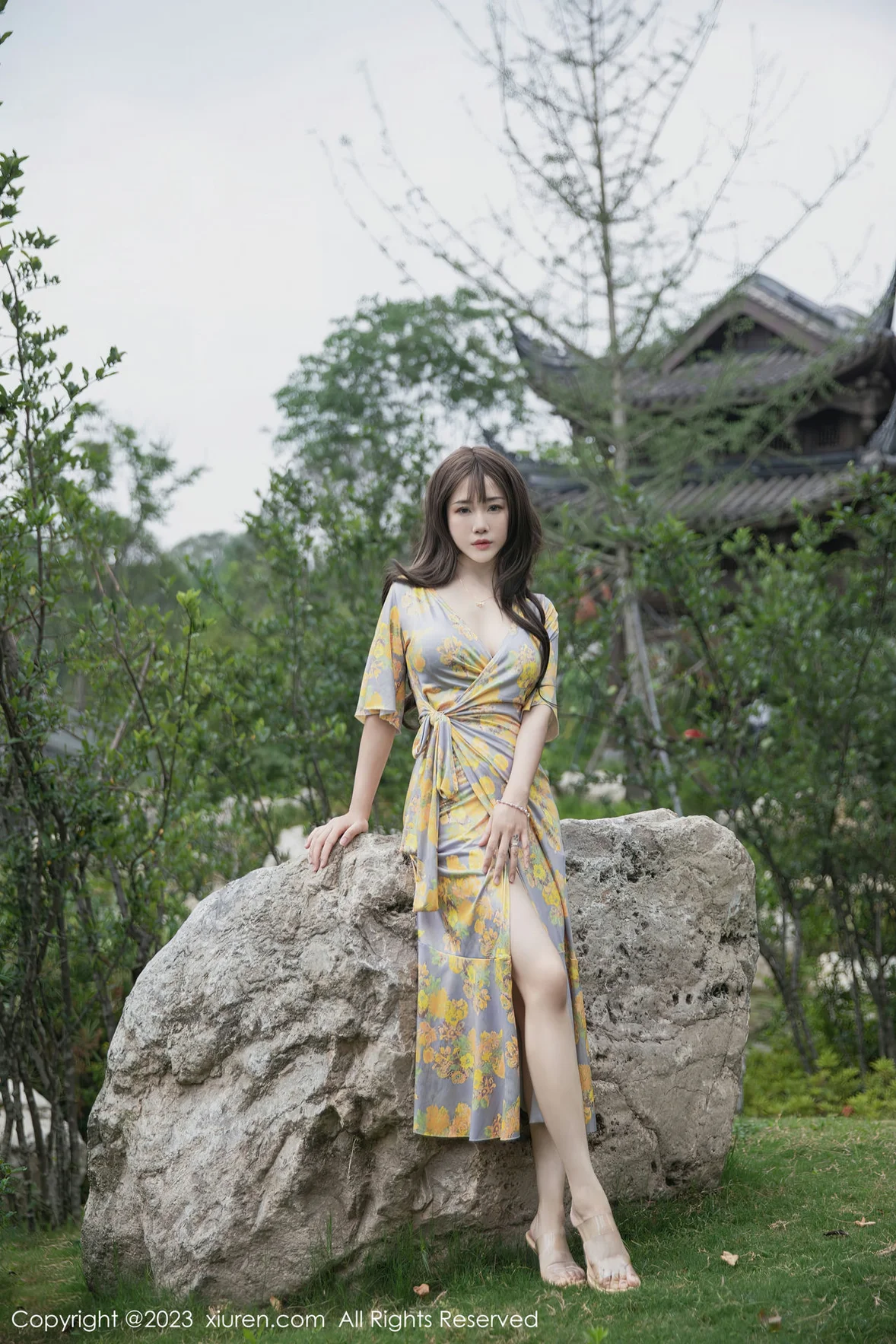  XiuRen 秀人 No.6949 严利娅Yuliya 黄灰色睡裙性感写真 [85P]第14张