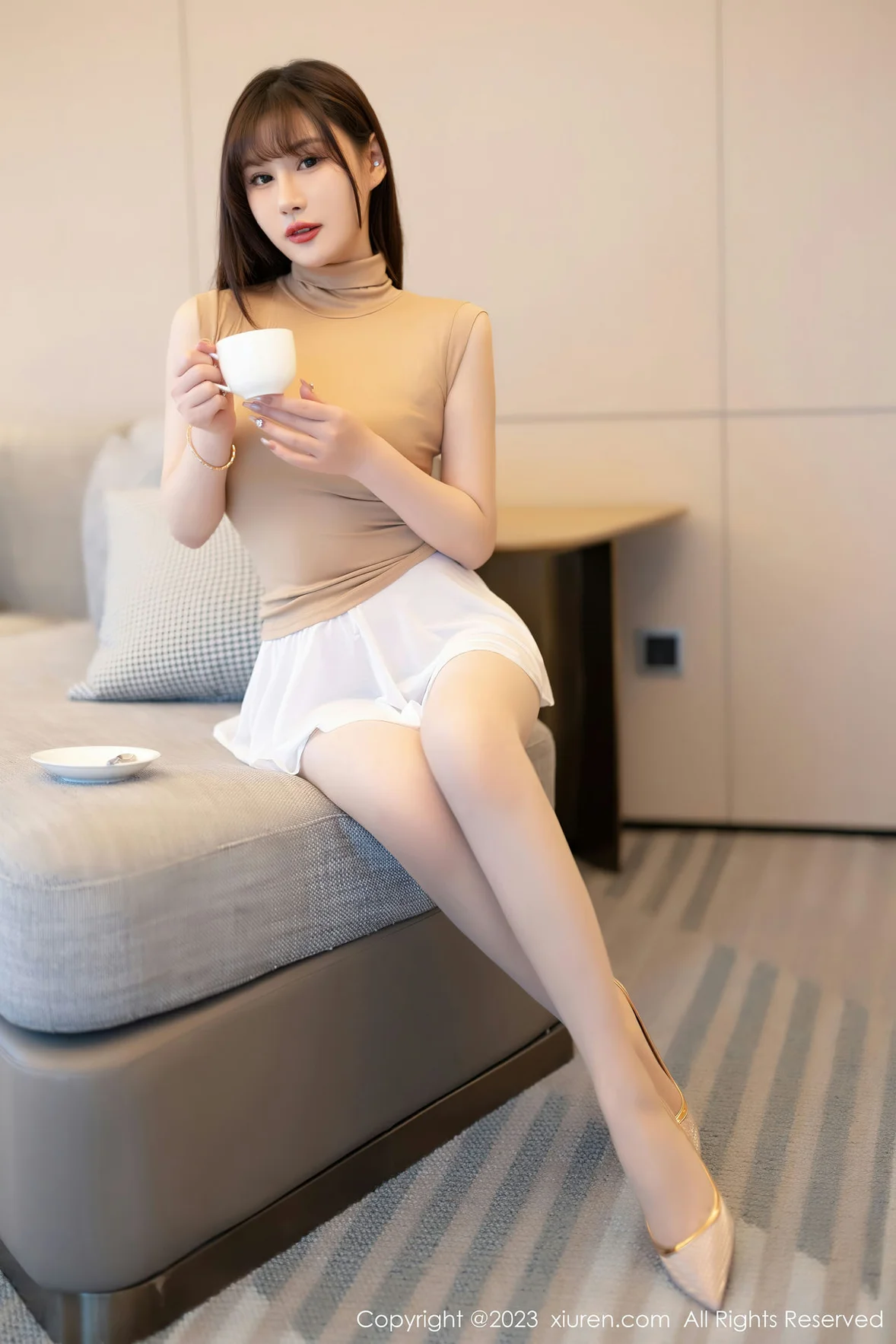  XiuRen 秀人 No.7013 张欣欣 诱人原色丝袜海南岛旅拍 [83P]第3张