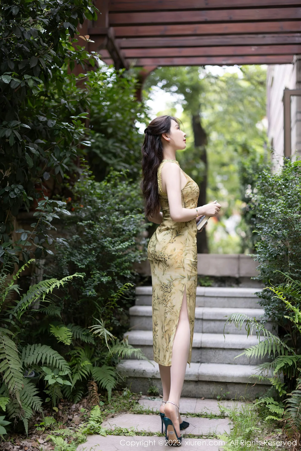  XiuRen 秀人 No.7083 徐莉芝Booty 欧式文艺风性感写真 [82P]第3张