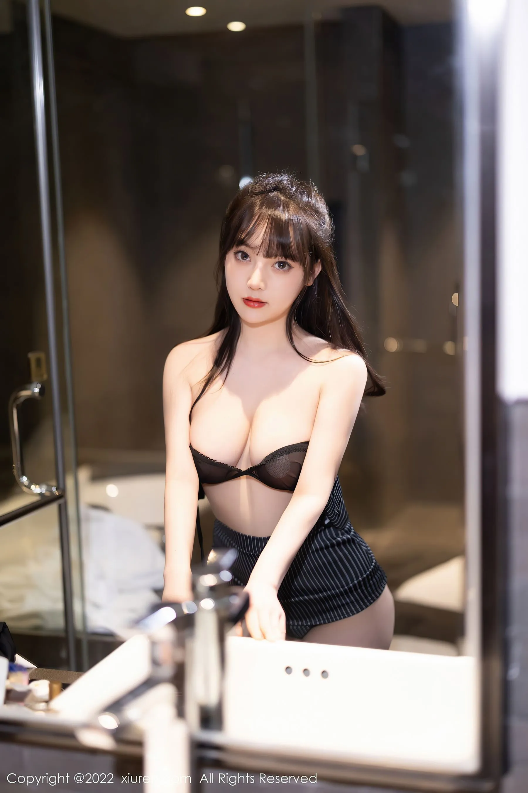  秀人网 No.5122 豆瓣酱 厦门旅拍第4张