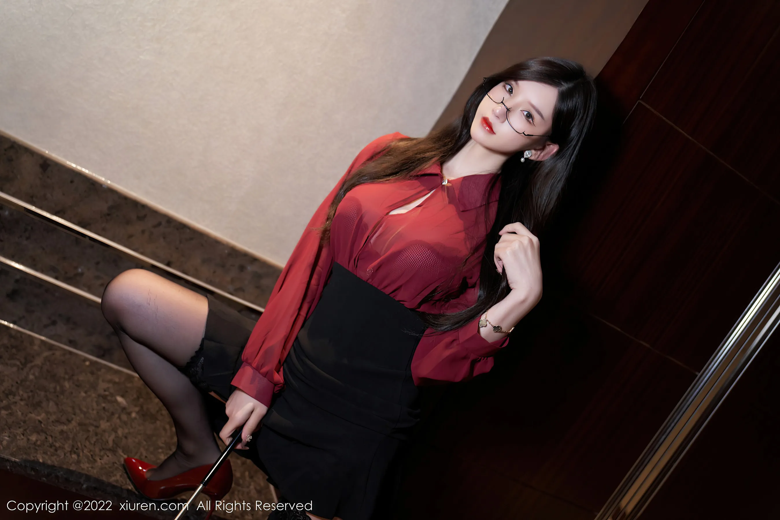  秀人网 No.4659 周于希Sally 黑丝美腿写真第20张