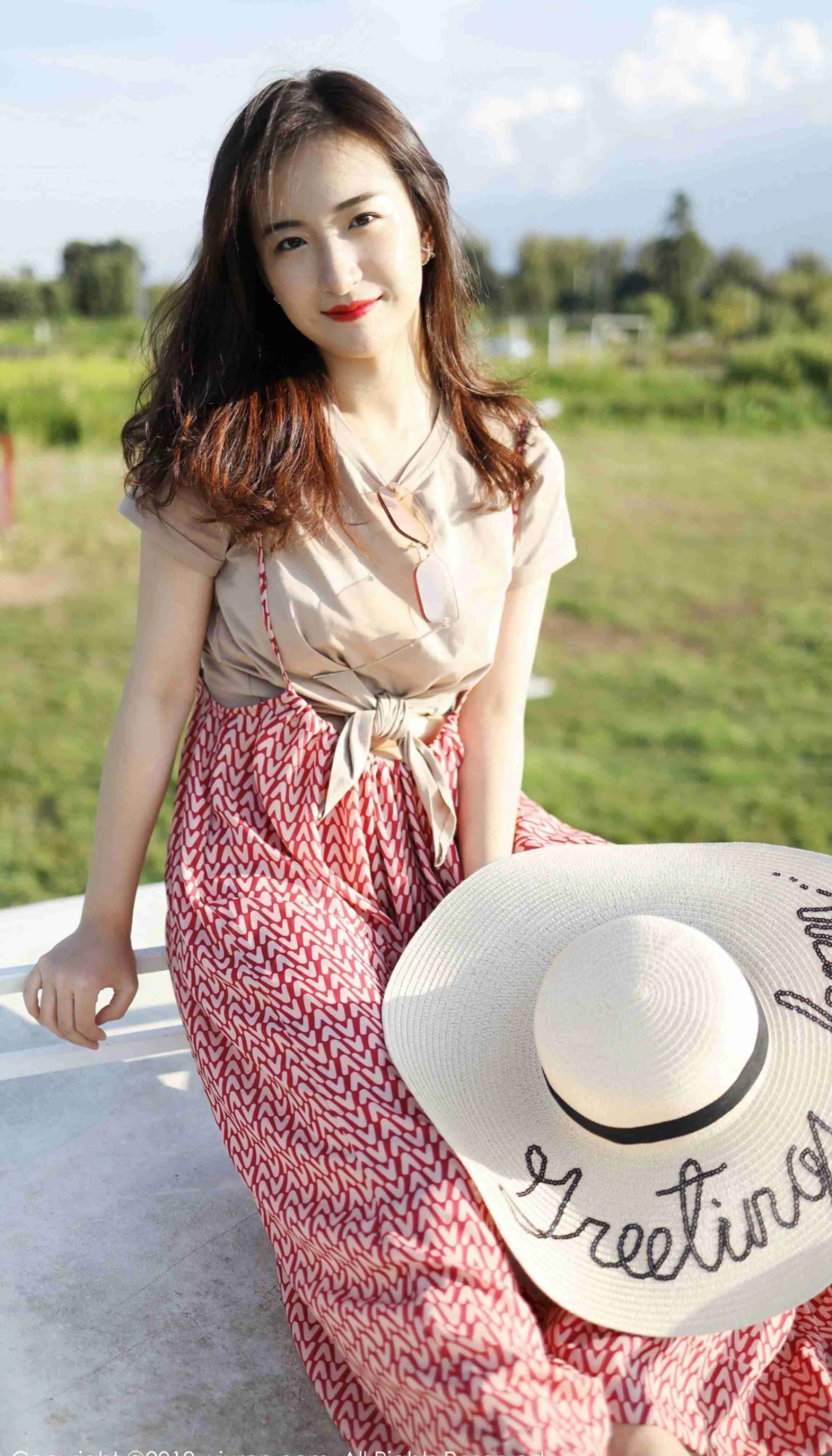  XIUREN秀人网 No.1718 艺儿拿铁第2张