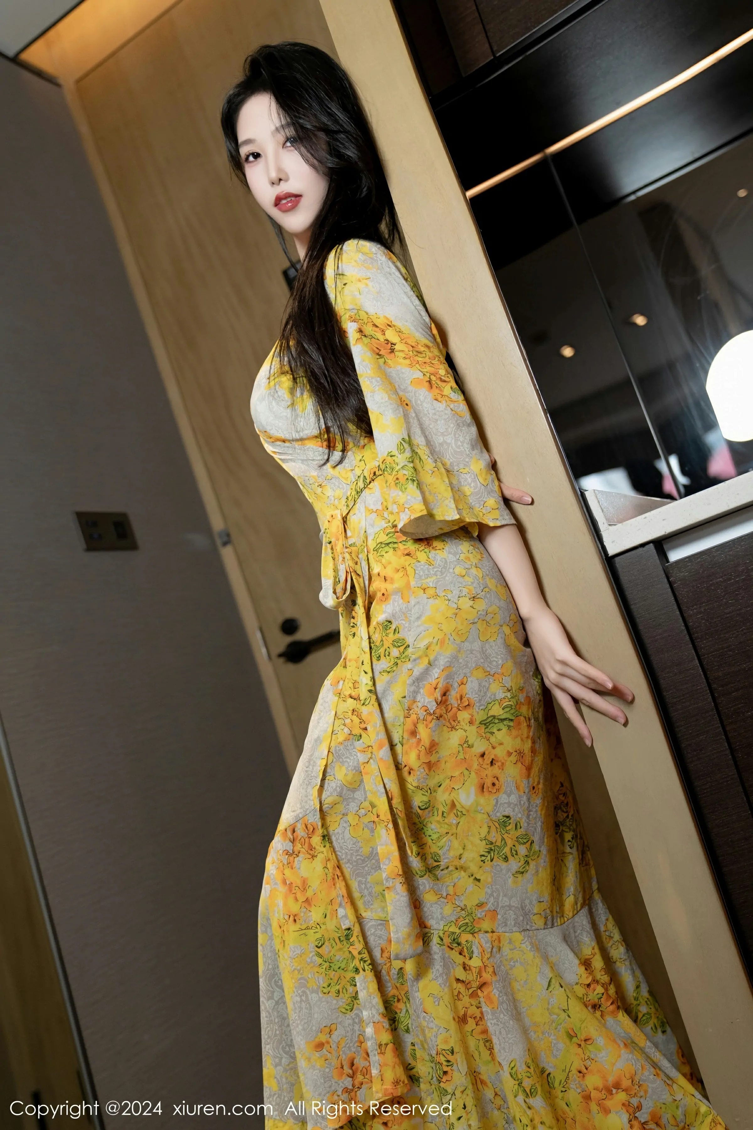  XiuRen 秀人 No.7981 利世 [99P]第9张