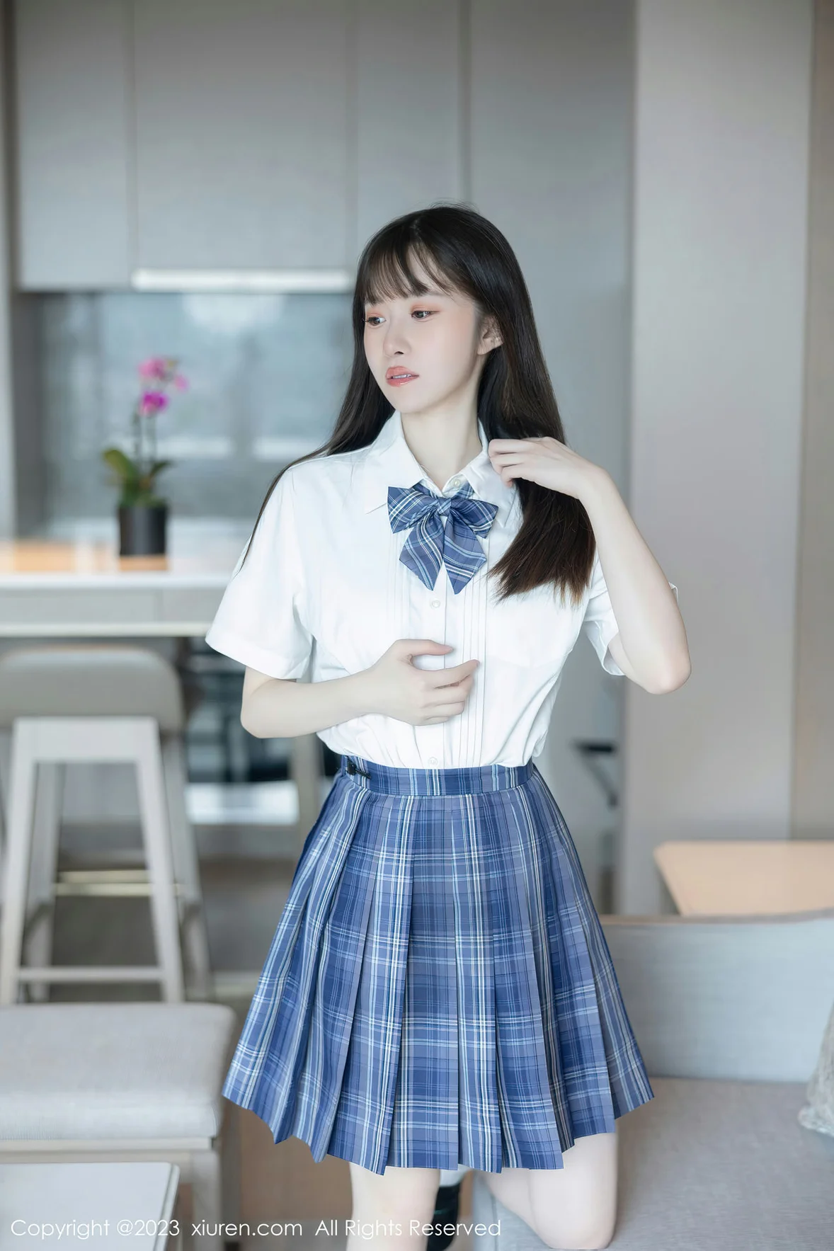  XiuRen 秀人 No.6993 林悠悠 jk短裙首套写真 [104P]第1张