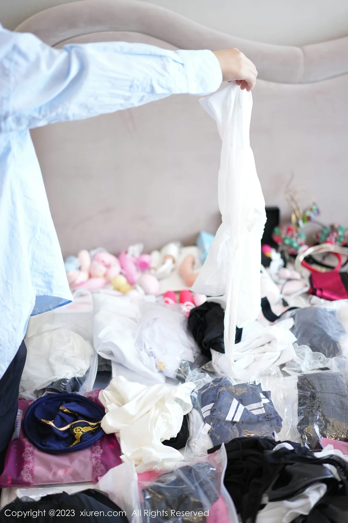  XiuRen 秀人 No.6922 laura阿姣 表弟来我家 [78P]第5张