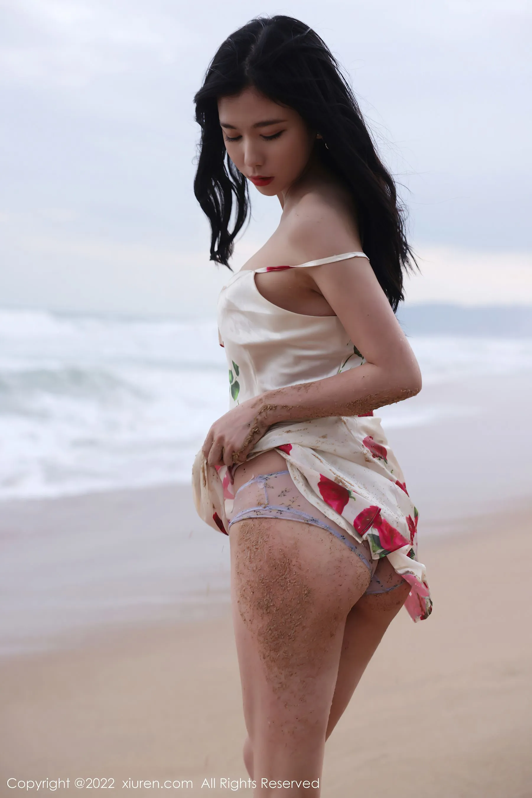  秀人网 No.4915 李雅柔182CM 海边美女性感写真第9张