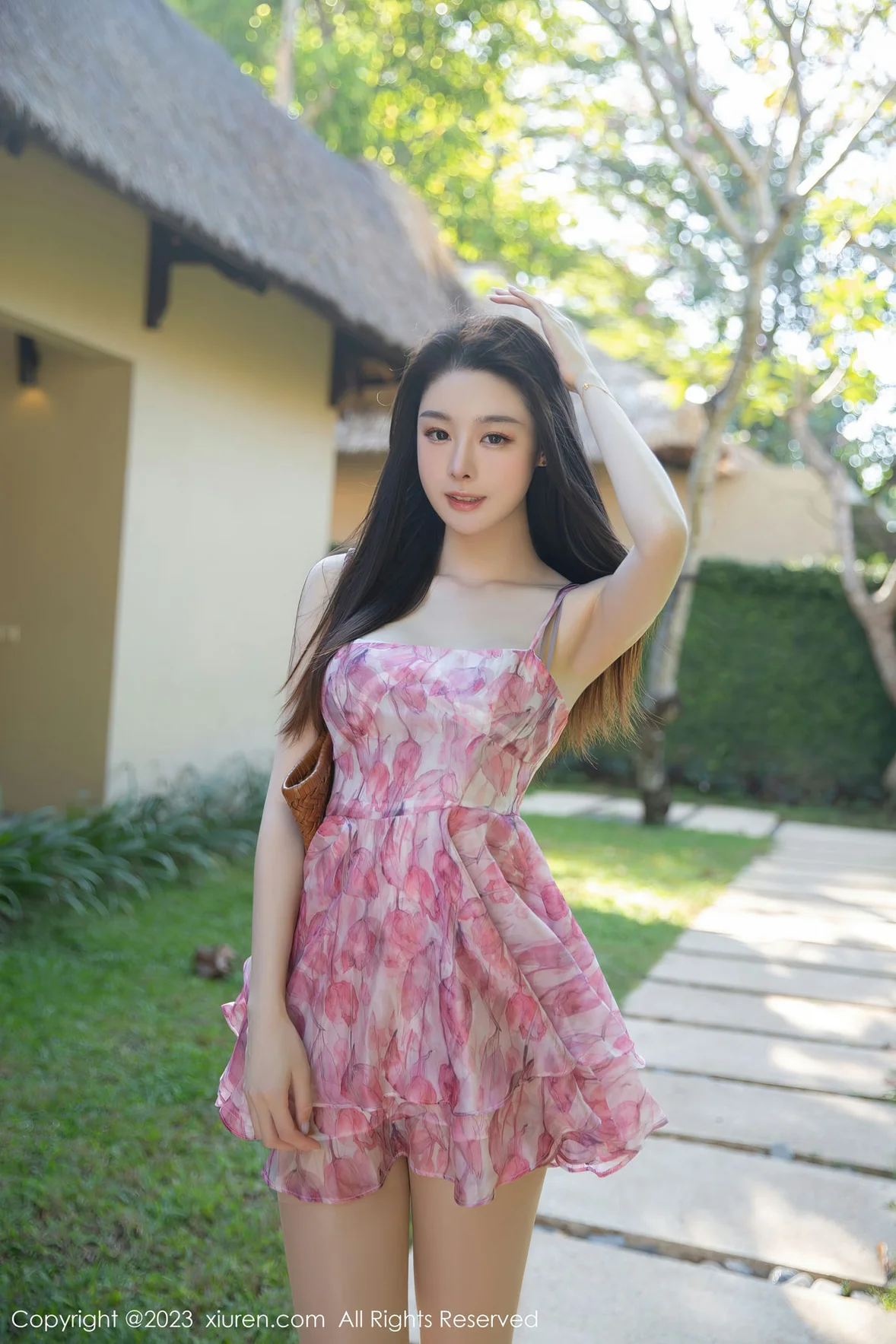  XiuRen 秀人 No.7006 是小逗逗 原色丝袜巴厘岛旅拍 [81P]第1张