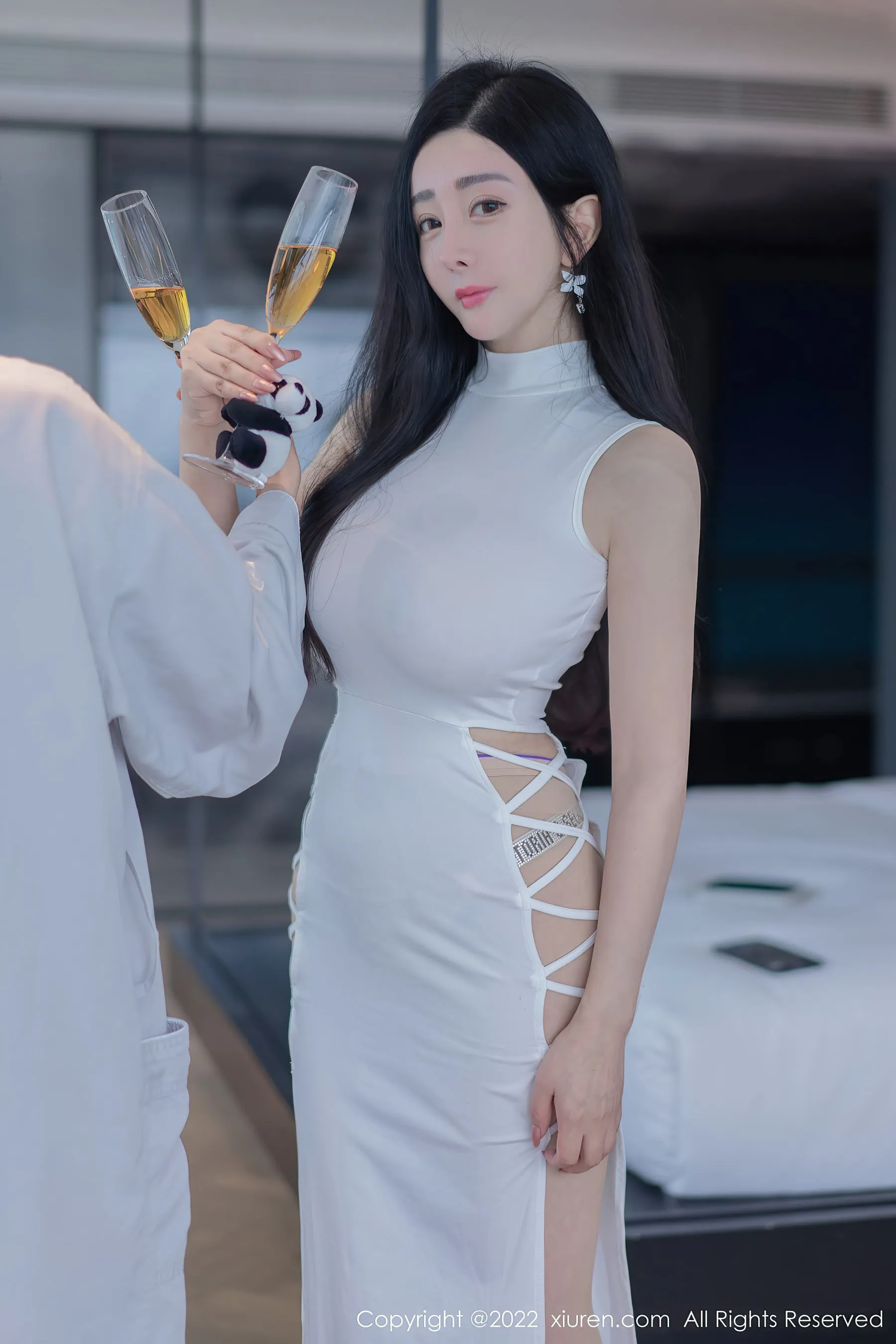  秀人网 No.4855 允爾 美臀美腿丰乳写真第11张