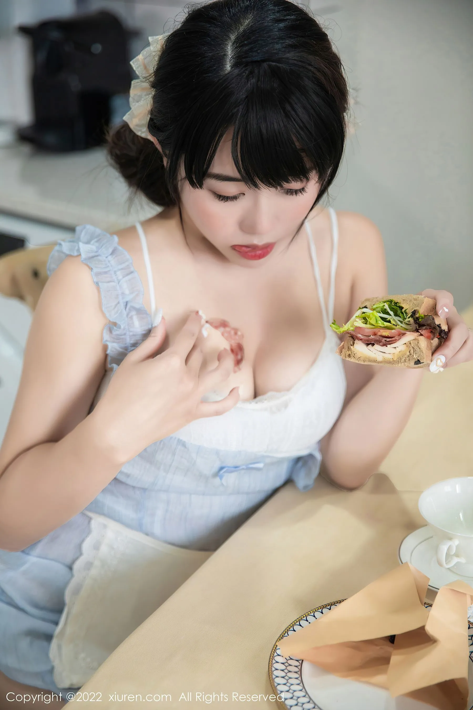  秀人网 No.5834 严利娅Yuliya 丰腴美臀第2张
