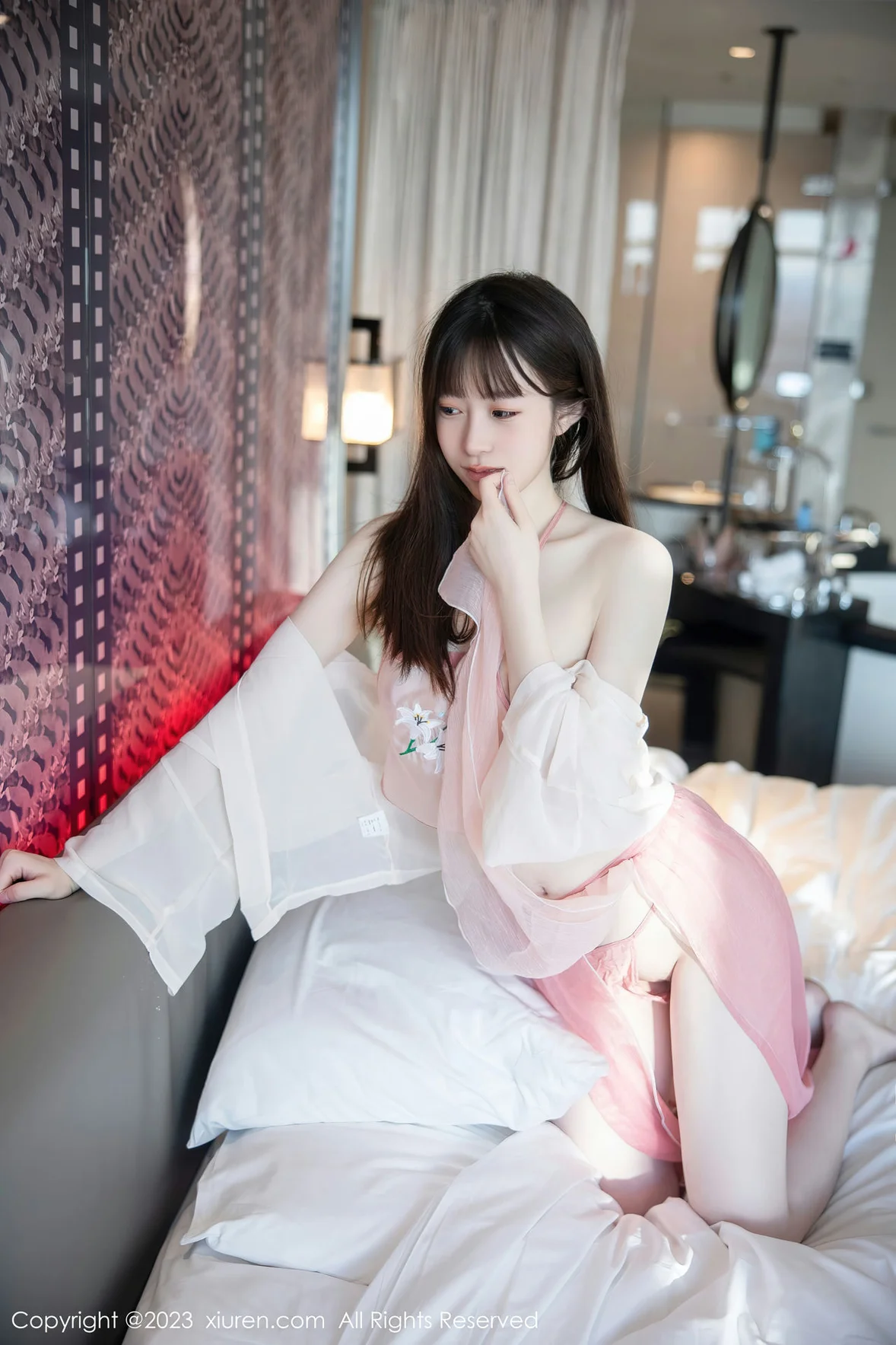  XiuRen 秀人 No.6926 林悠悠 首套写真粉色古装 [78P]第16张