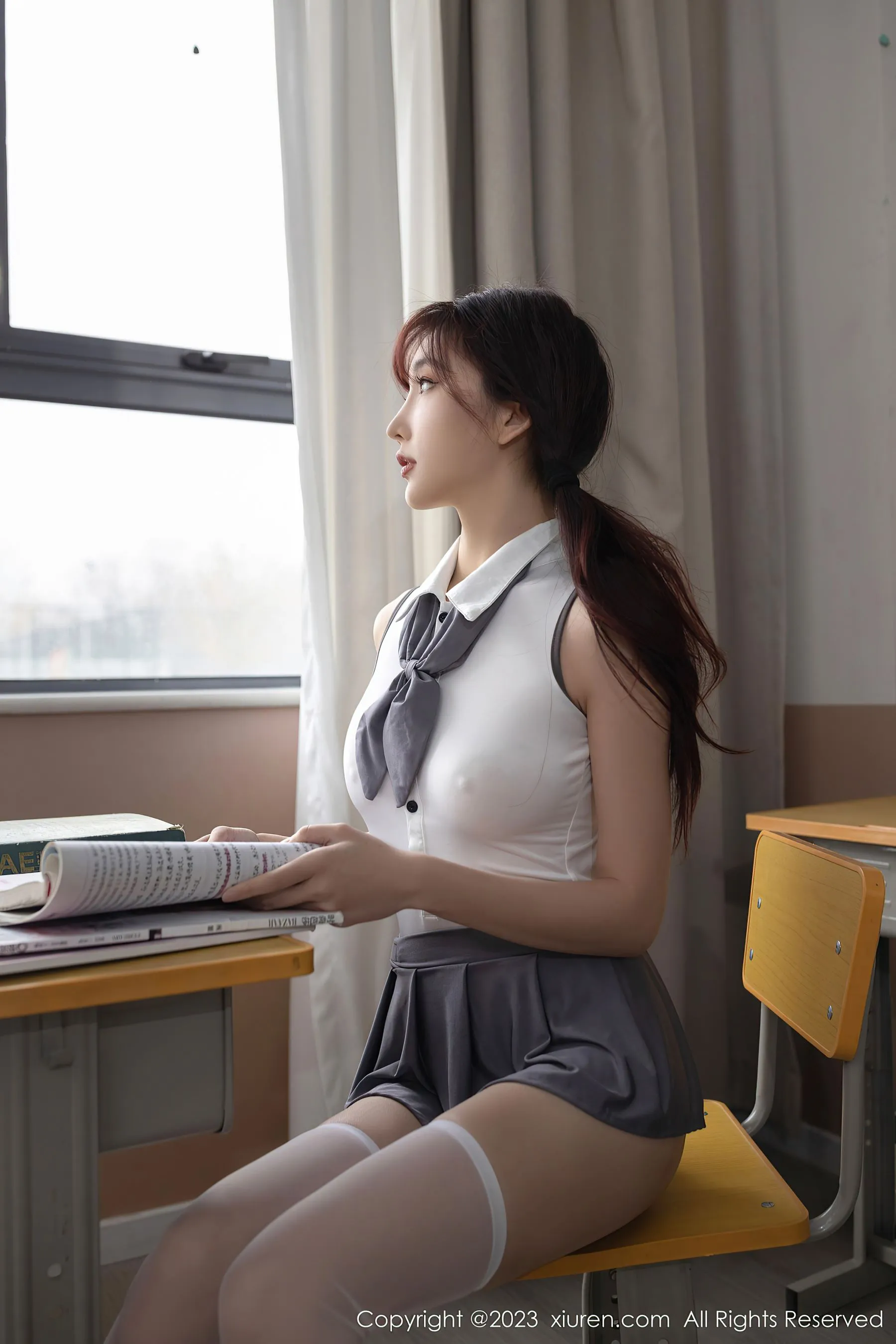  秀人网 No.6353 陆萱萱 短裙美腿第27张