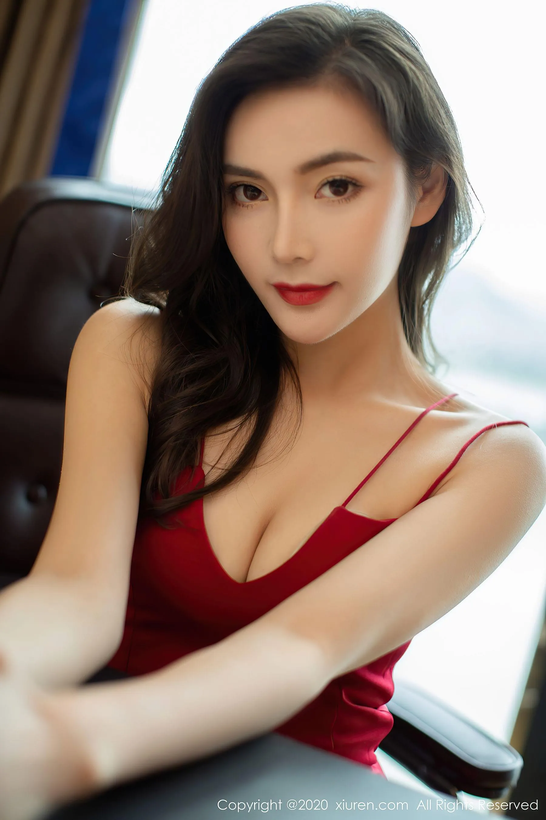  秀人XIUREN No.2369 夏玥第2张