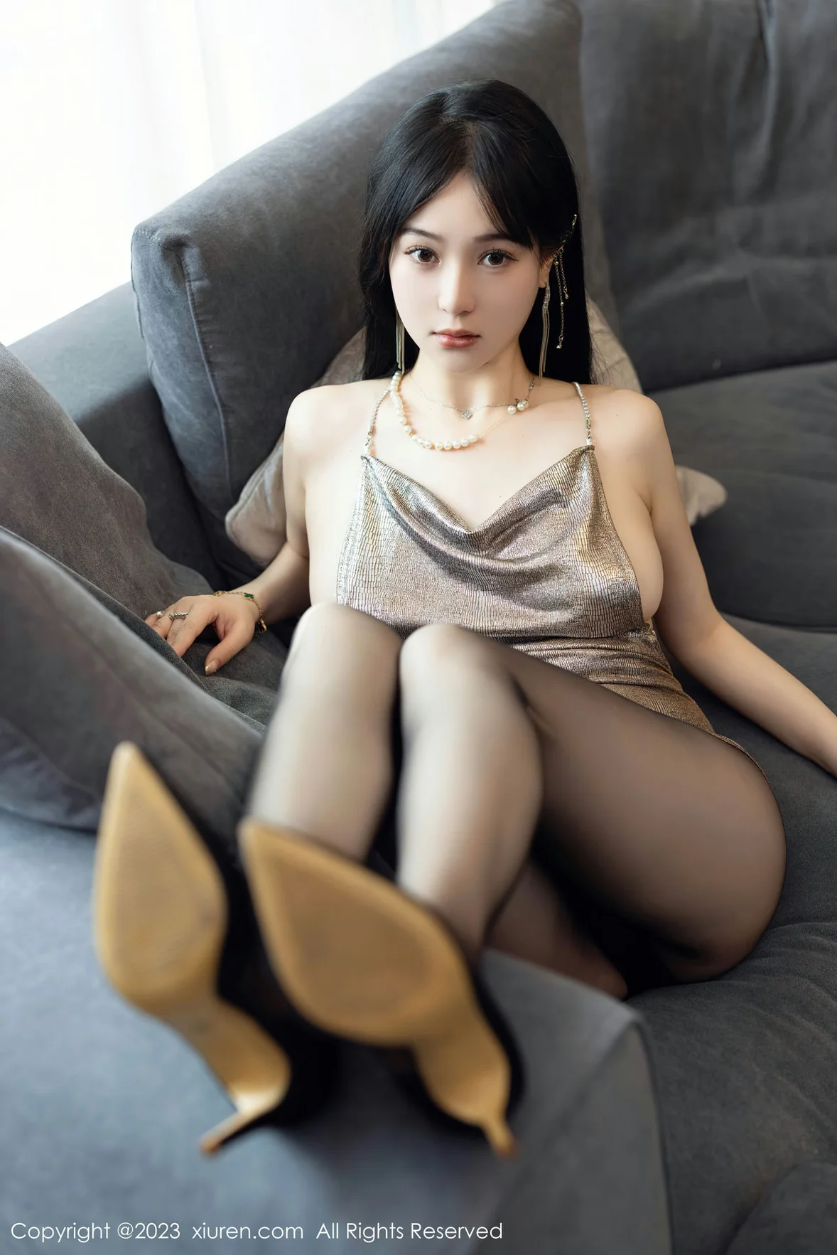  XiuRen 秀人 No.7211 柚琪Rich 闪亮褐色吊带性感写真 [71P]第8张