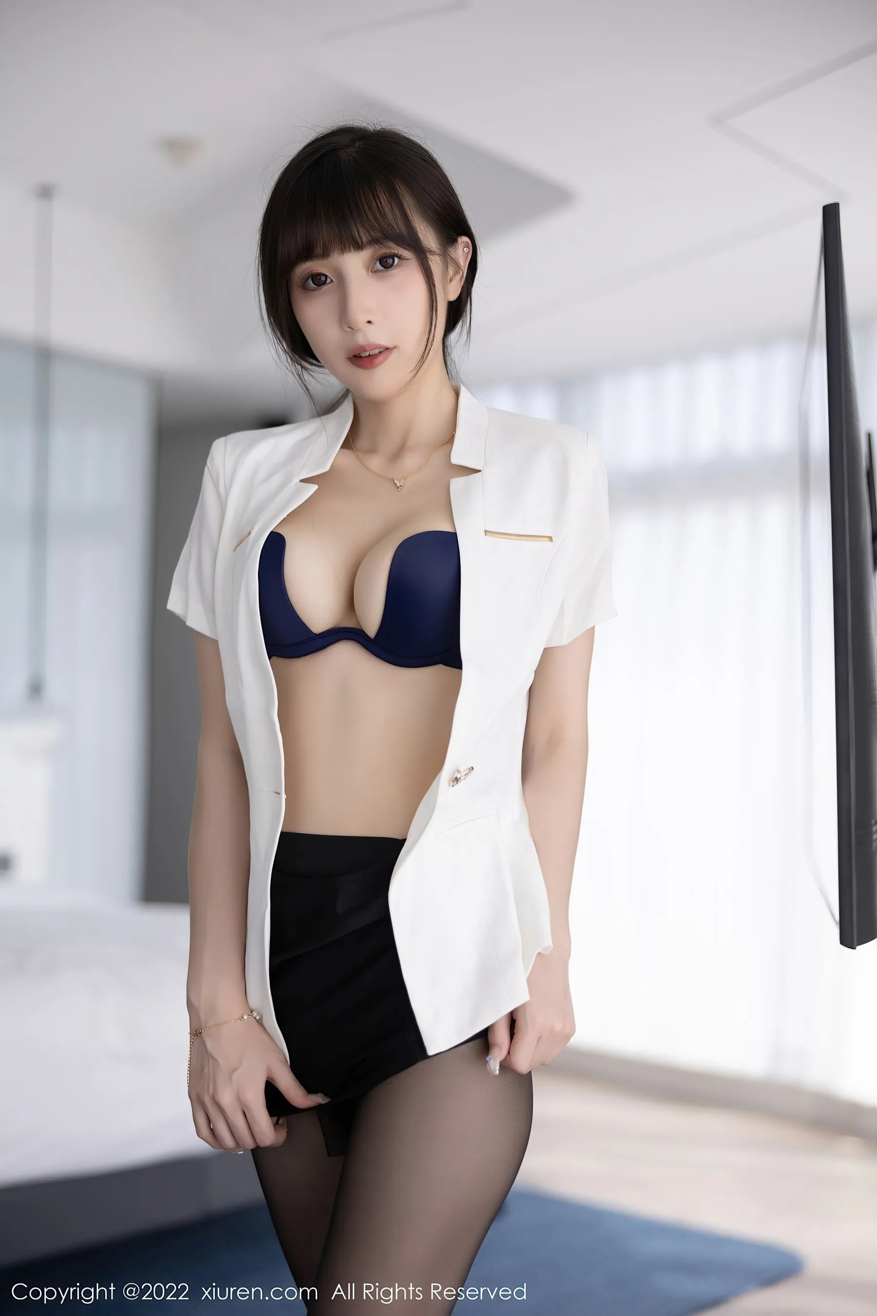  秀人网 No.5700 林星阑 短裙美腿第5张