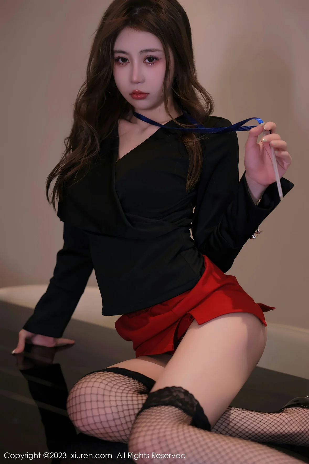  XiuRen 秀人 No.6903 tina_甜仔 红色蕾丝情趣内衣广州旅拍 [71P]第12张