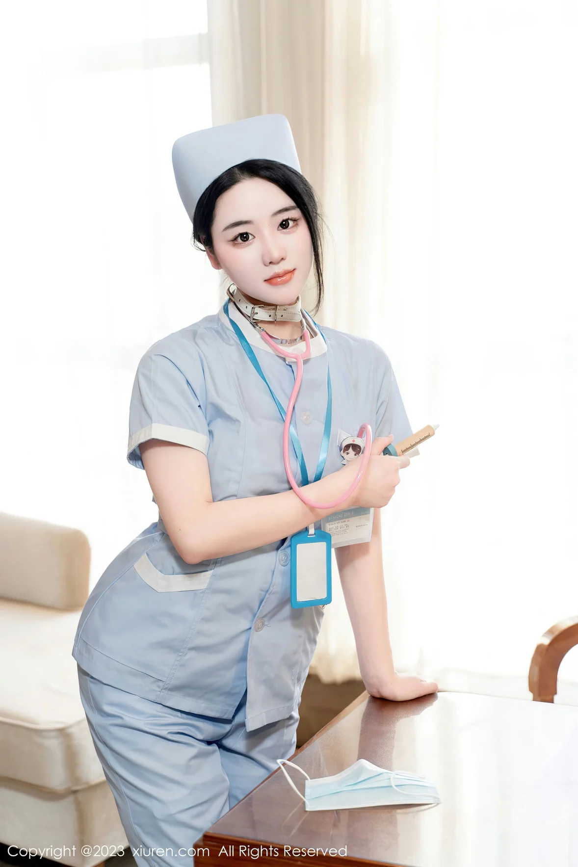  XiuRen 秀人 No.6868 汐汐爱吃草莓 护士身体柔韧软妹子 [63P]第3张