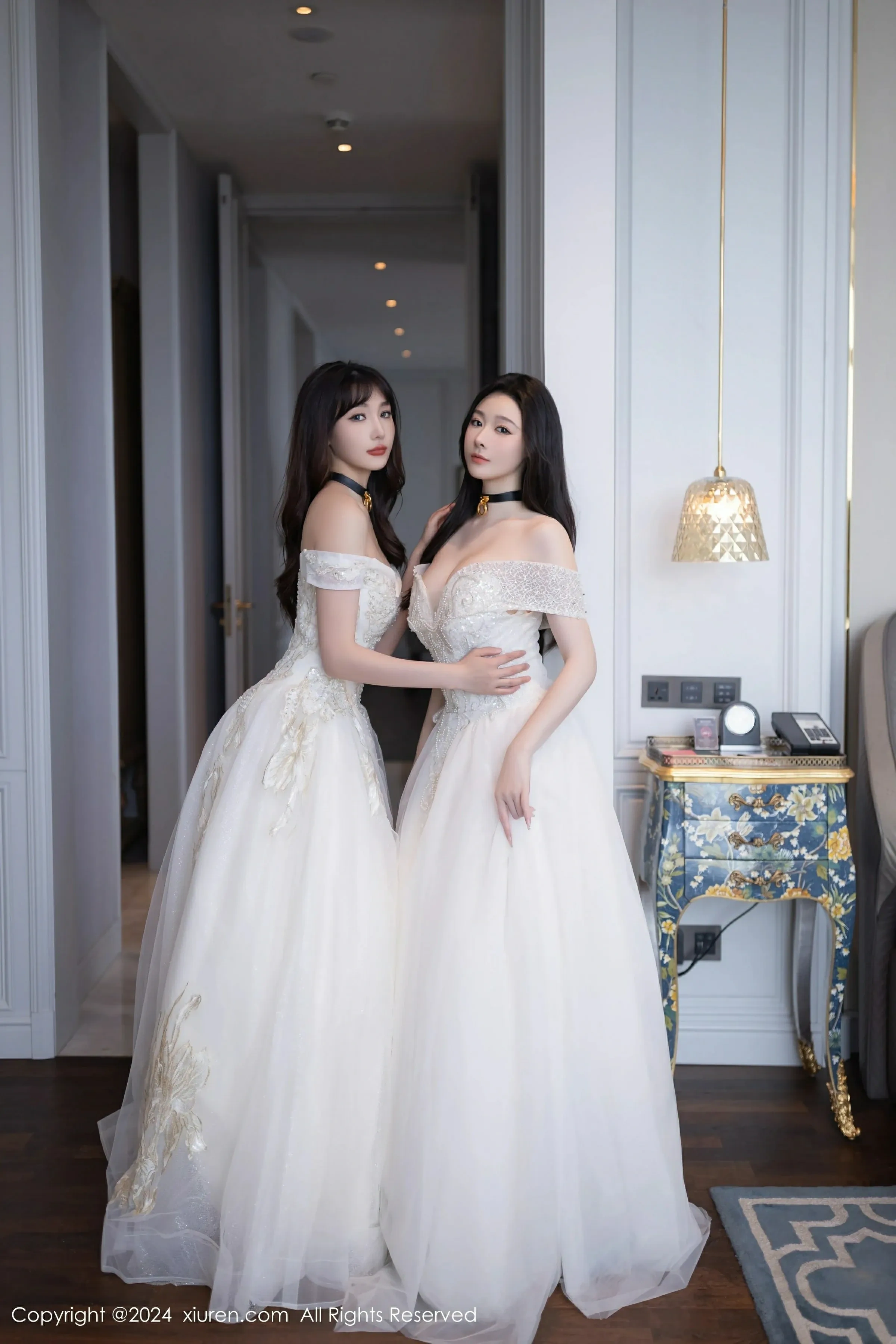  XiuRen 秀人 No.9240 小逗逗&陆萱萱 [80P]第3张